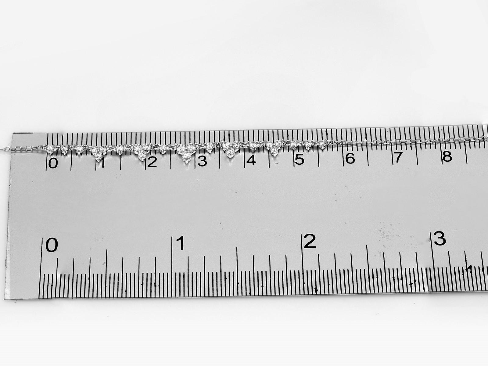Collana a barre curve con diamanti graduati in oro bianco 14KT in vendita 3