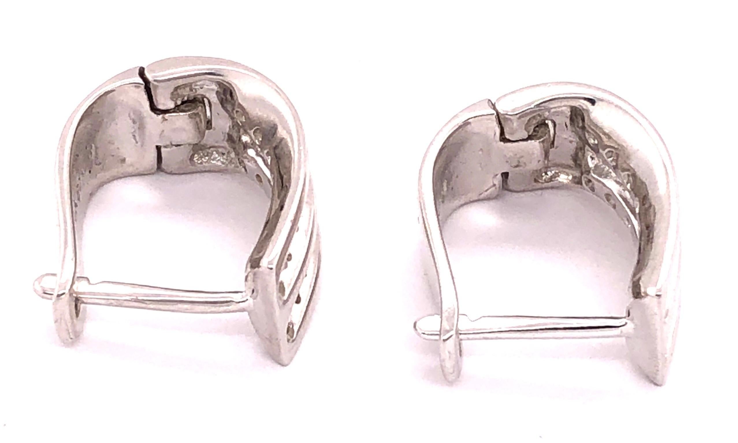 14 Karat White Gold Latch Back Earrings with 1.50 Total Diamond Weight In Good Condition For Sale In Stamford, CT
