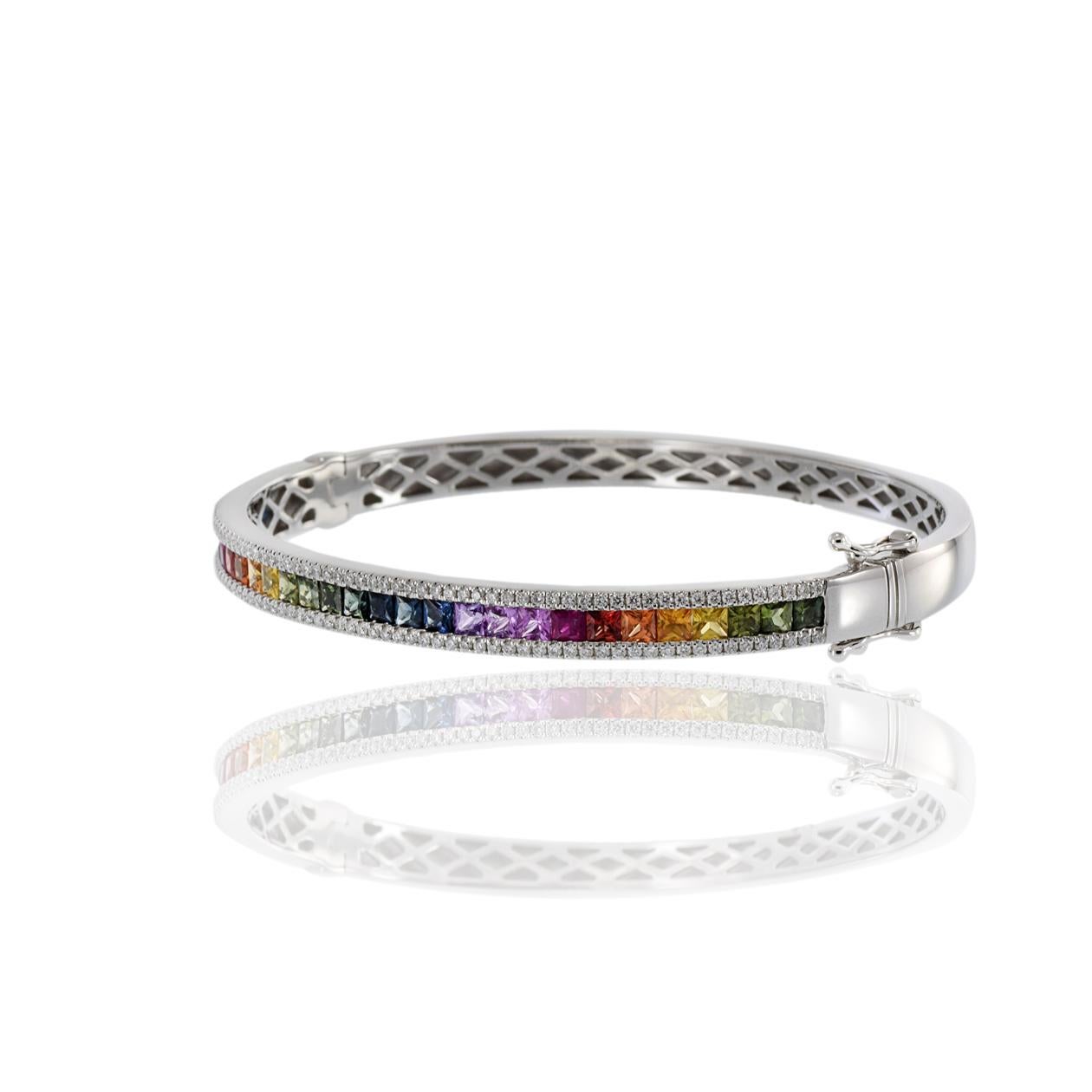 Bracciale in oro bianco 14KT con zaffiri e diamanti multicolore In condizioni Nuovo in vendita a New York, NY