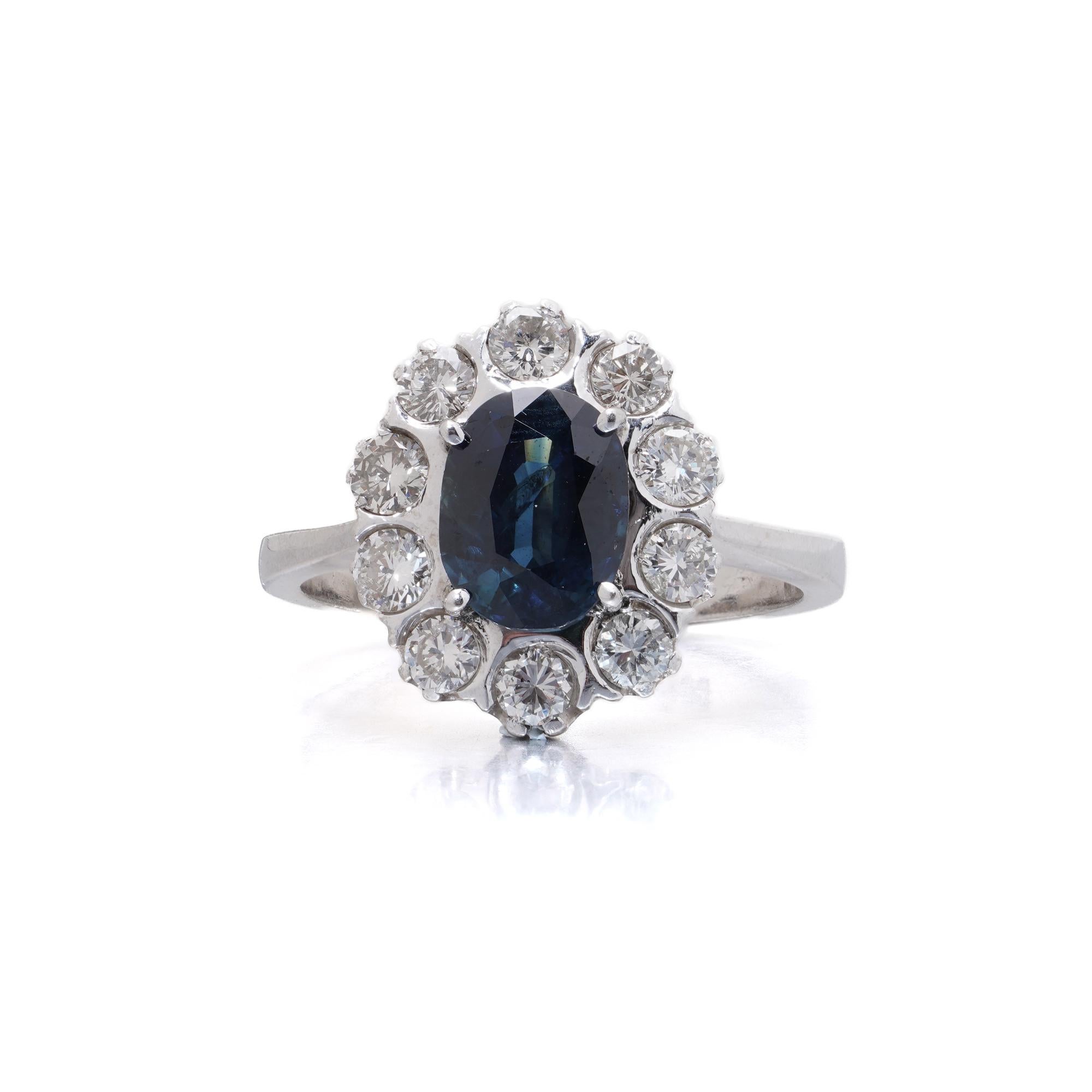 14kt Weißgold Natürlicher Saphir und Diamant Cluster Ring im Angebot 3
