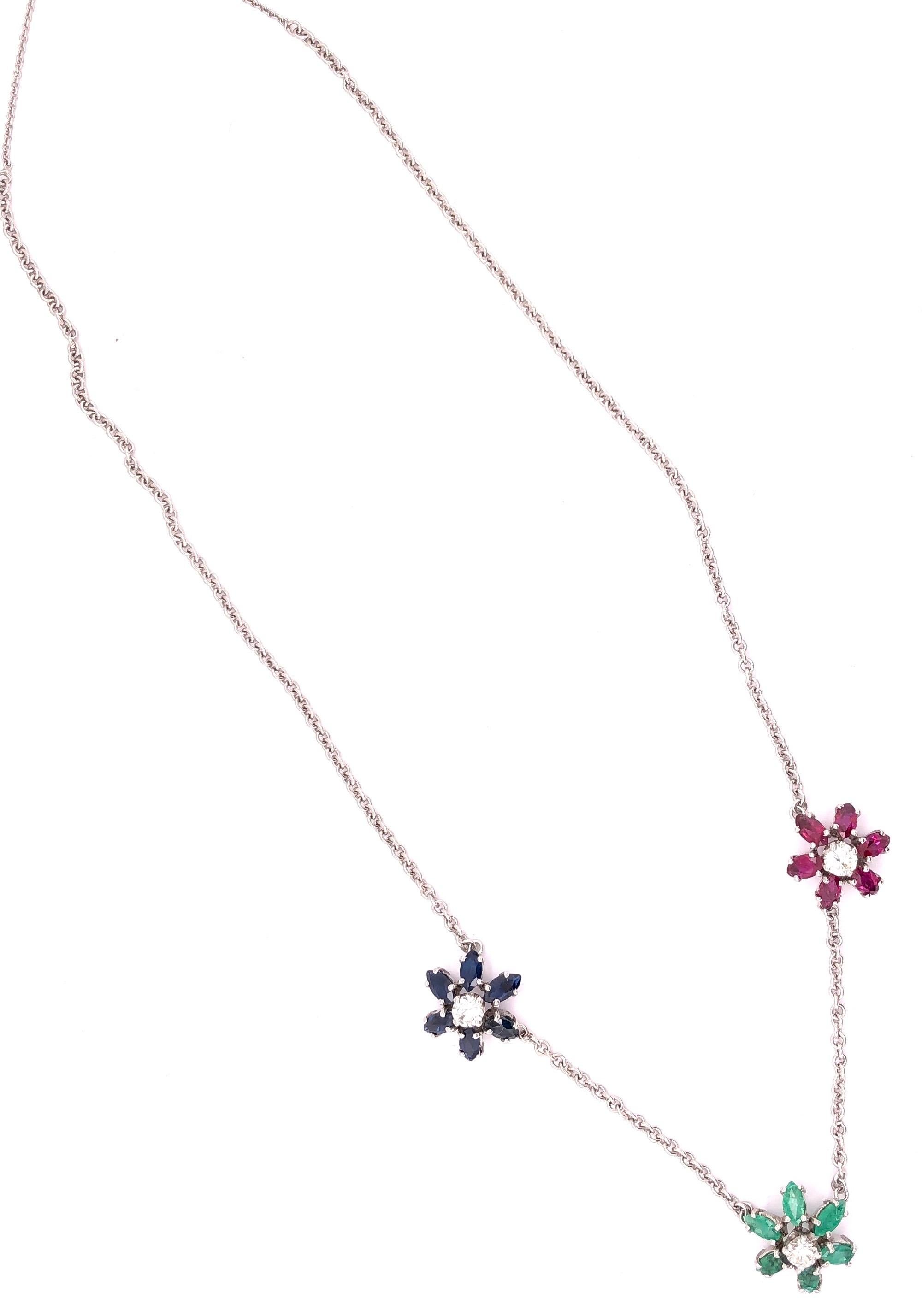 14 Karat Gold Halskette mit 3 Blumen in Rubin, Saphir, Smaragd, Smaragd und Diamanten im Angebot 1