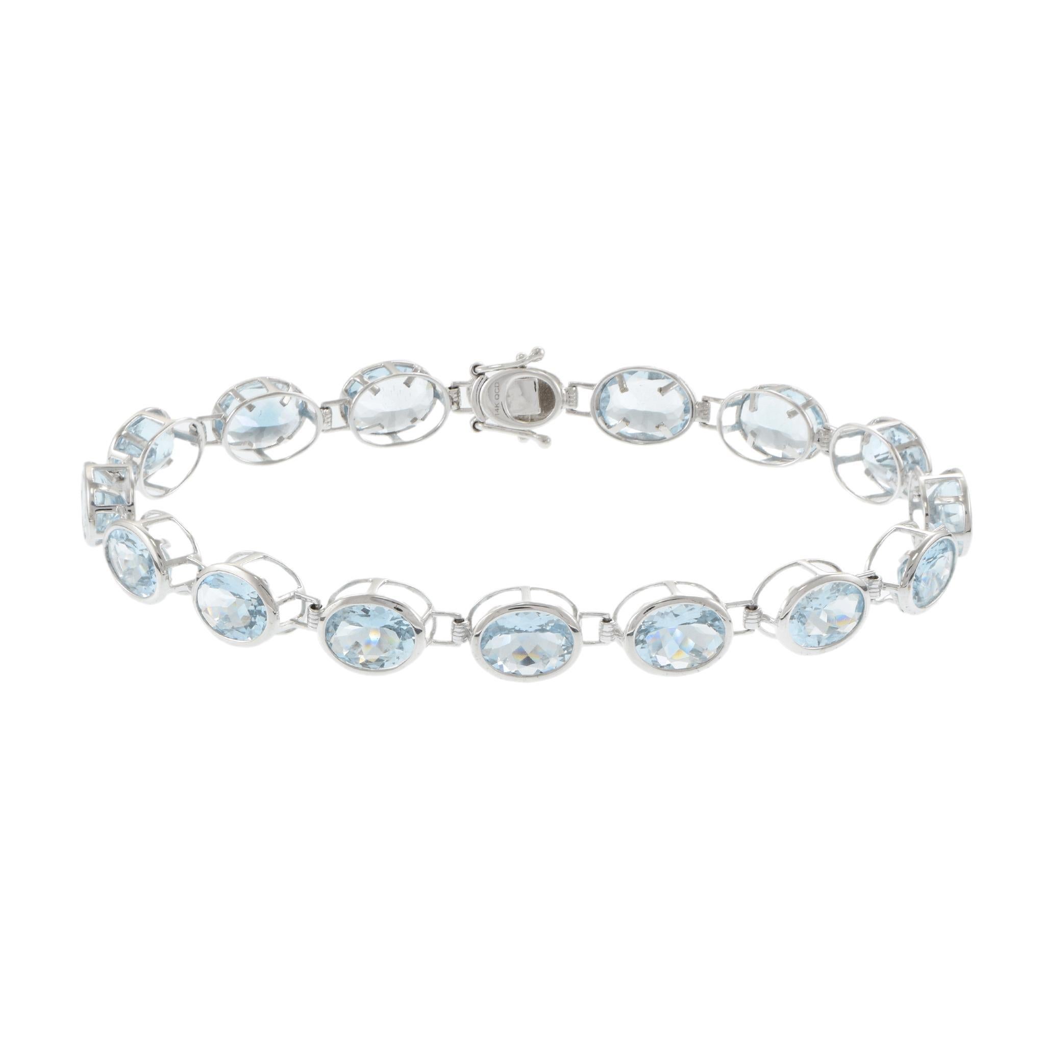 Pulsera de tenis de aguamarina ovalada de oro blanco de 14 quilates en Nuevo estado para la venta en New York, NY