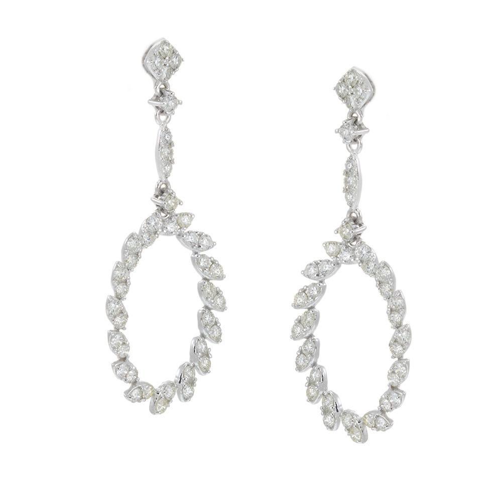 Boucles d'oreilles pendantes en or blanc 14KT avec diamant ovale Reef Neuf - En vente à New York, NY