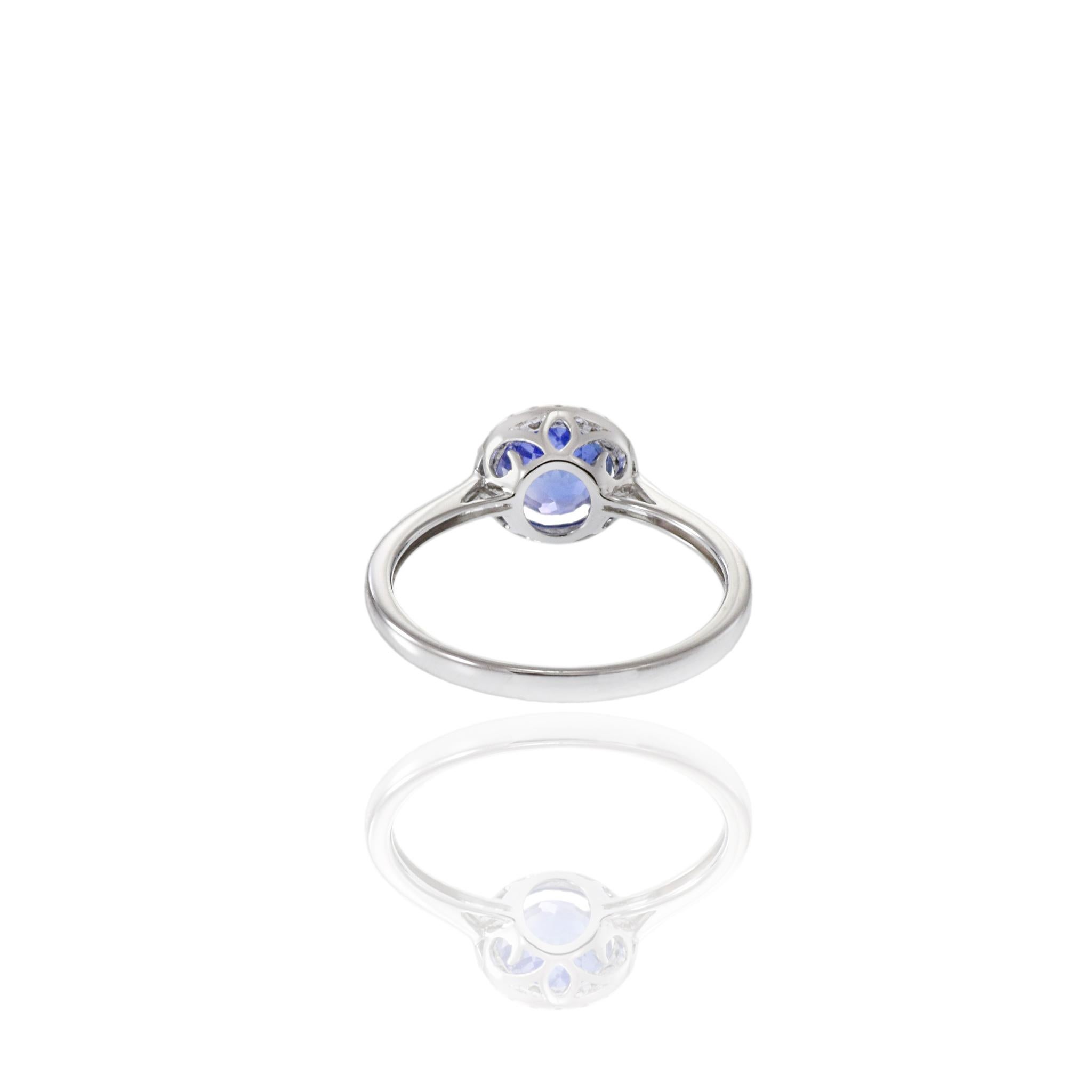 Anello aureola ovale con tanzanite e diamante in oro bianco 14KT in vendita 7