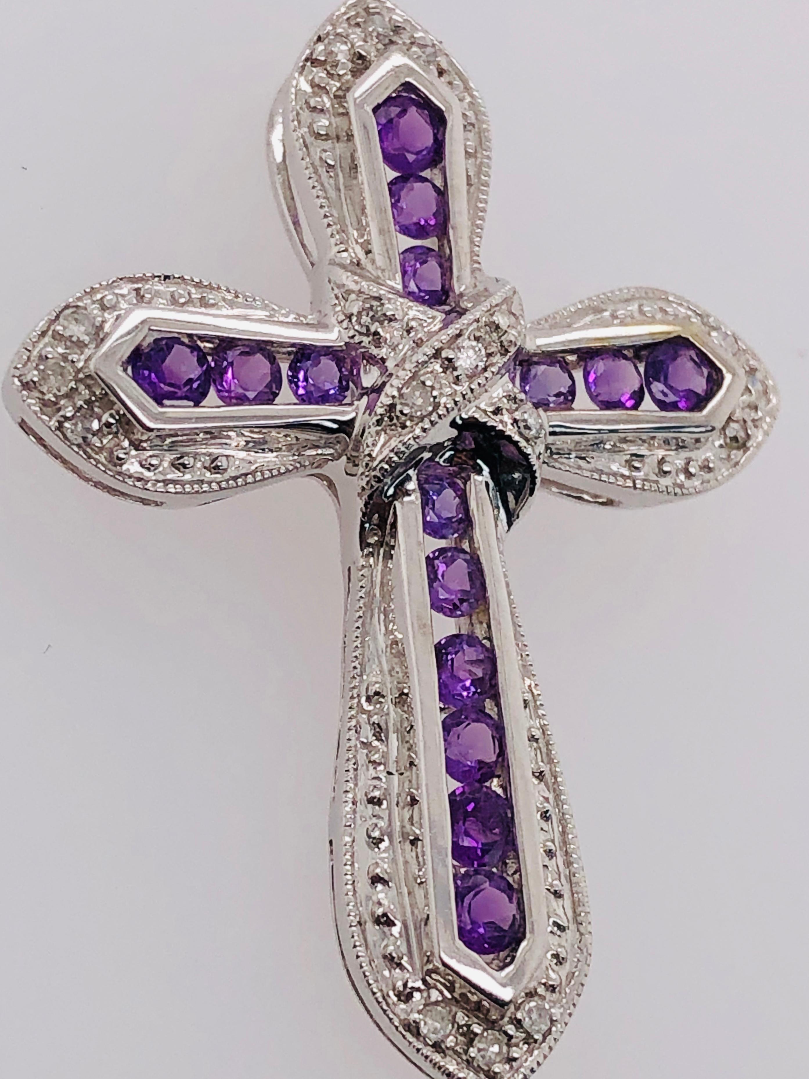 Women's or Men's 14 Karat White Gold Pendant Cross with Amethysts and Diamonds For Sale