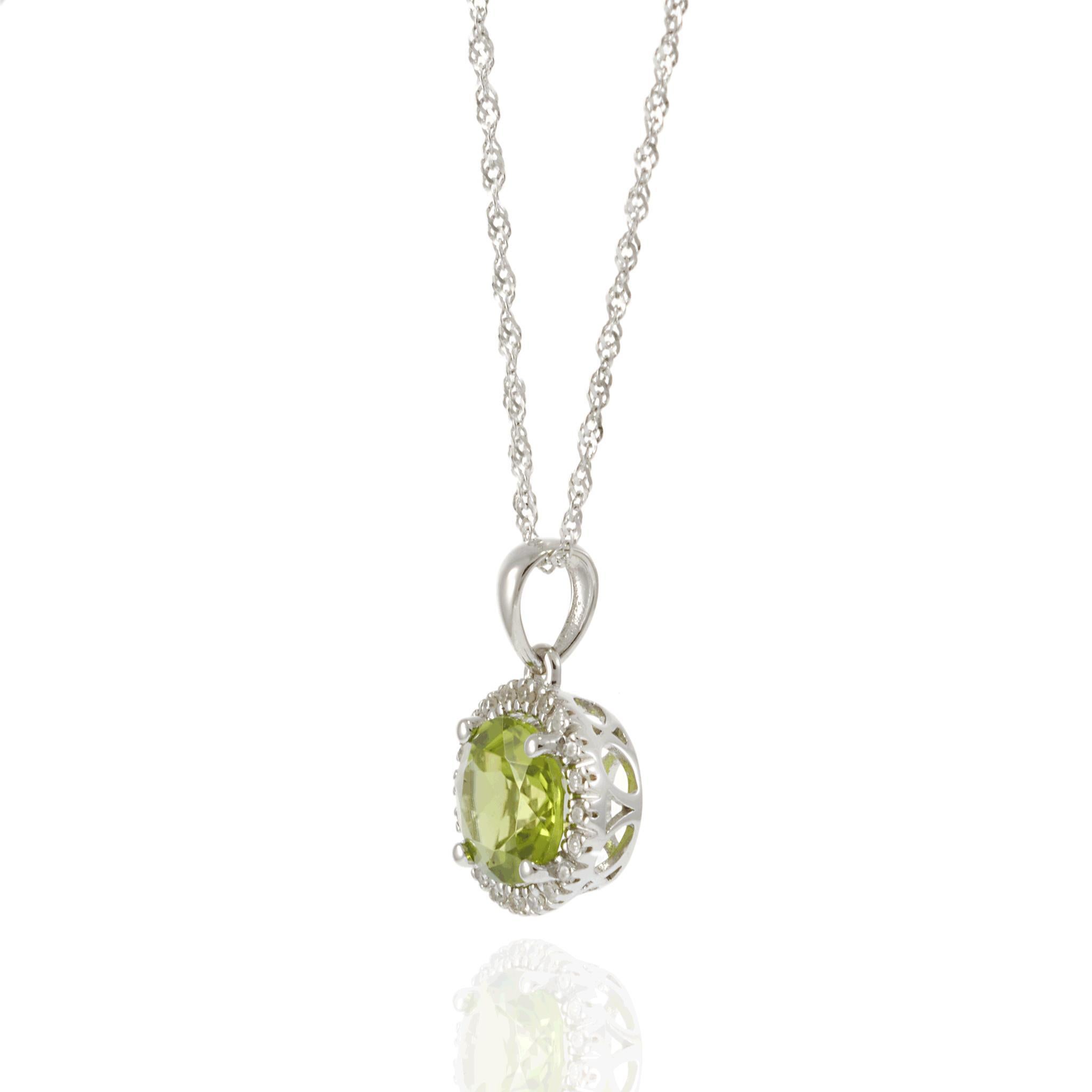 Taille ronde Collier pendentif halo en or blanc 14KT à péridot et diamant en vente