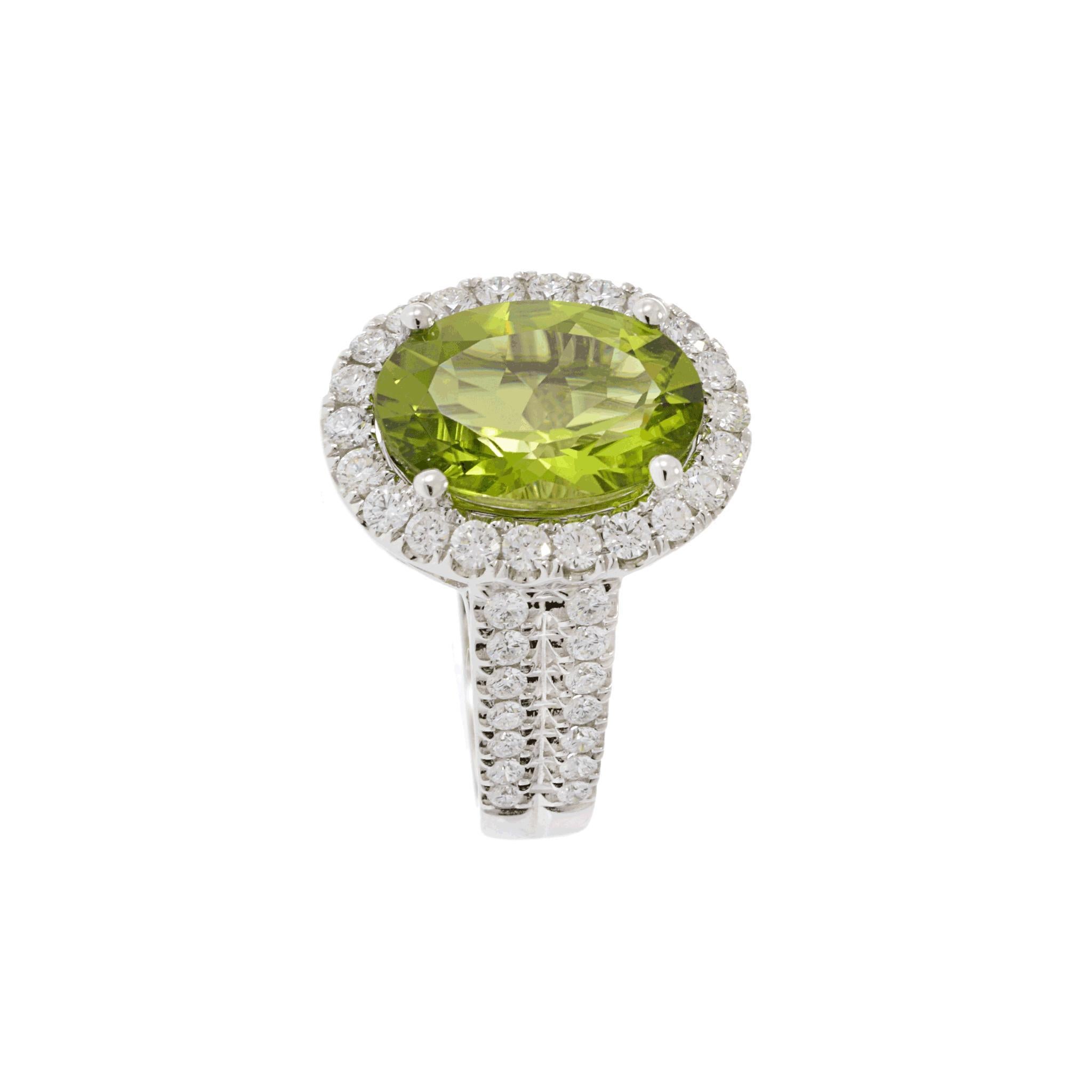 Women's 14KT White Gold Peridot and Diamond Ring For Sale