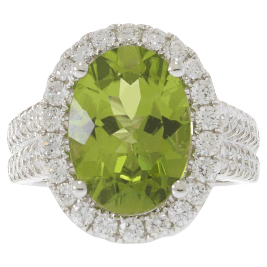 14KT Ring aus Weißgold mit Peridot und Diamant