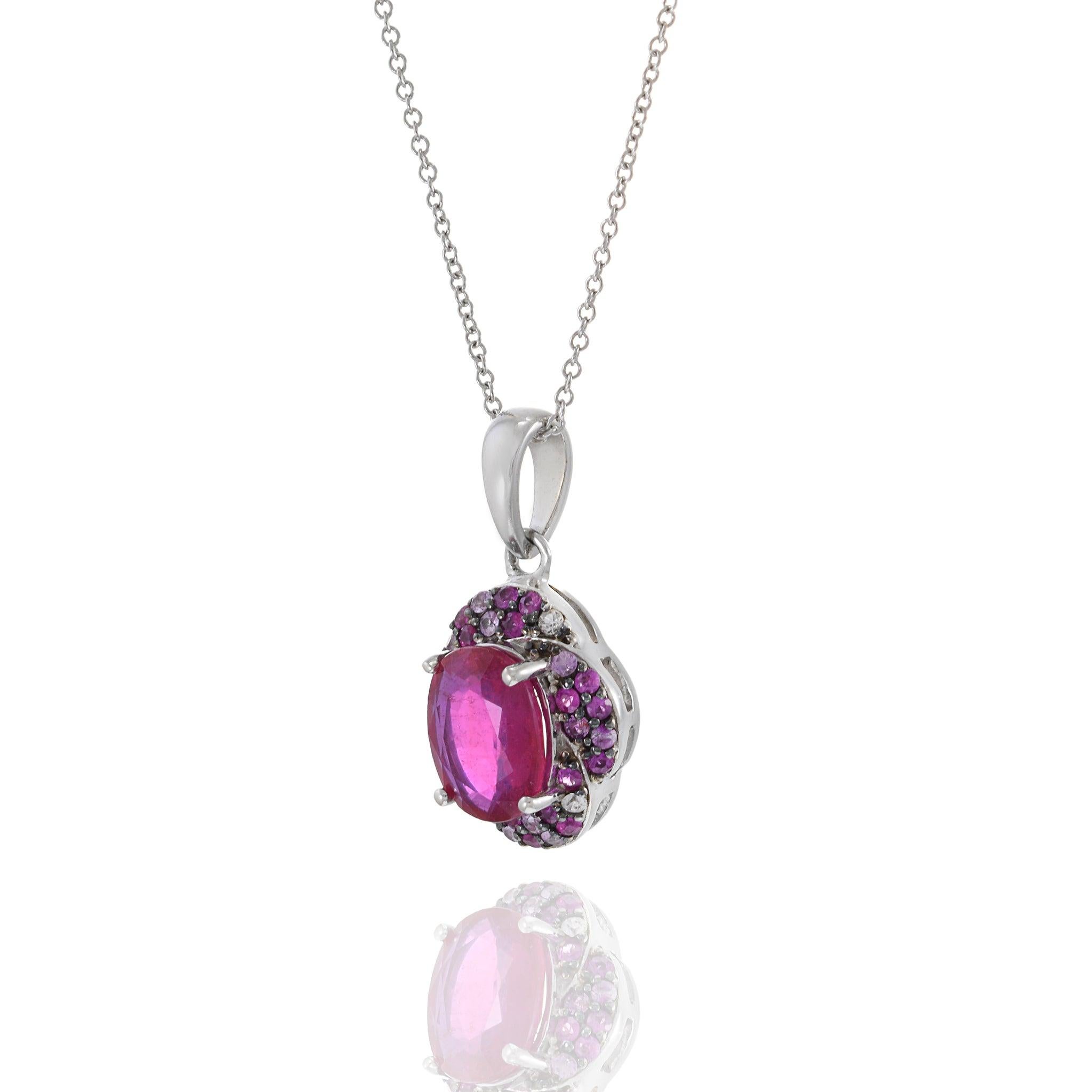 14KT Weißgold Rosa Ovalschliff Rubellit-Anhänger mit mehrfarbigen Edelsteinen Plus Kette im Zustand „Hervorragend“ im Angebot in New York, NY