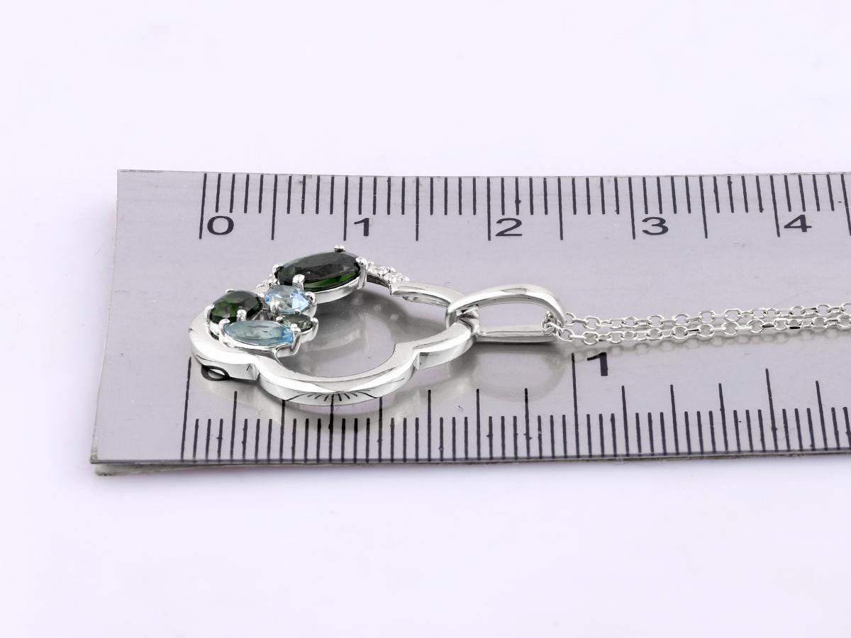 Pendentif Quatrefoil en or blanc 14KT avec grappe de pierres mixtes en vente 1