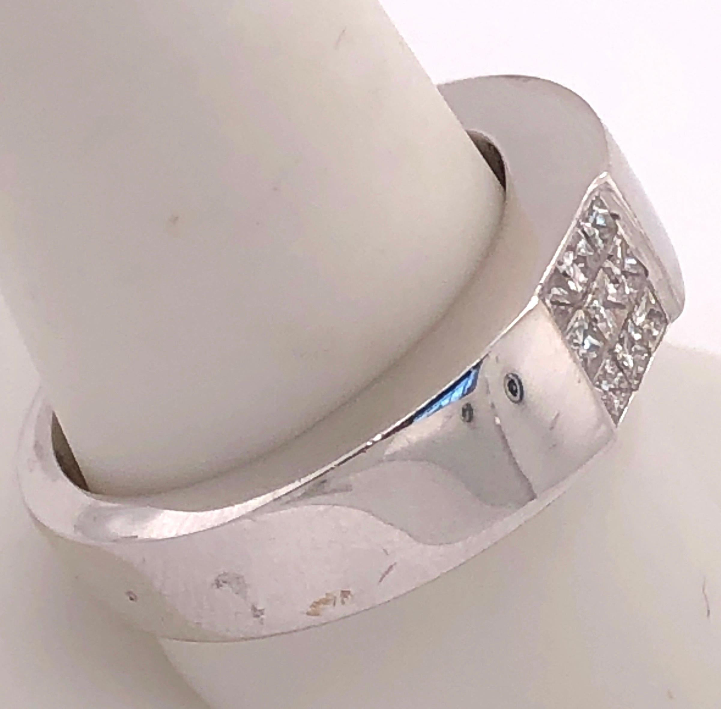 14 Karat White Gold Ring or Wedding Band with 9 Diamond Cluster For Sale 3