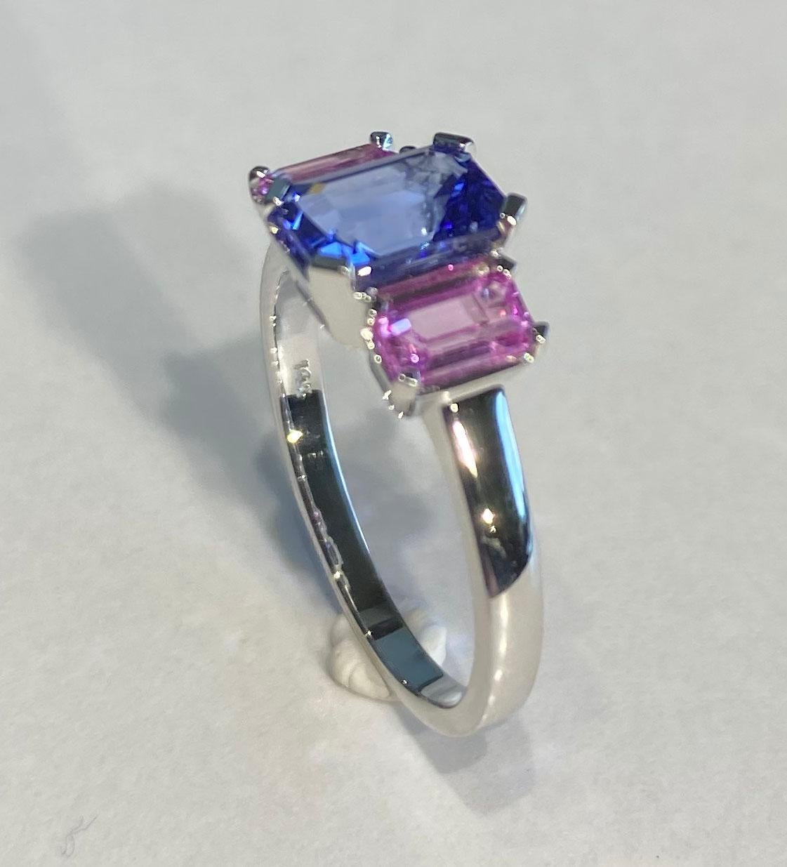 Ring aus 14 Karat Weißgold mit Tansanit und rosa Saphir im Angebot 9