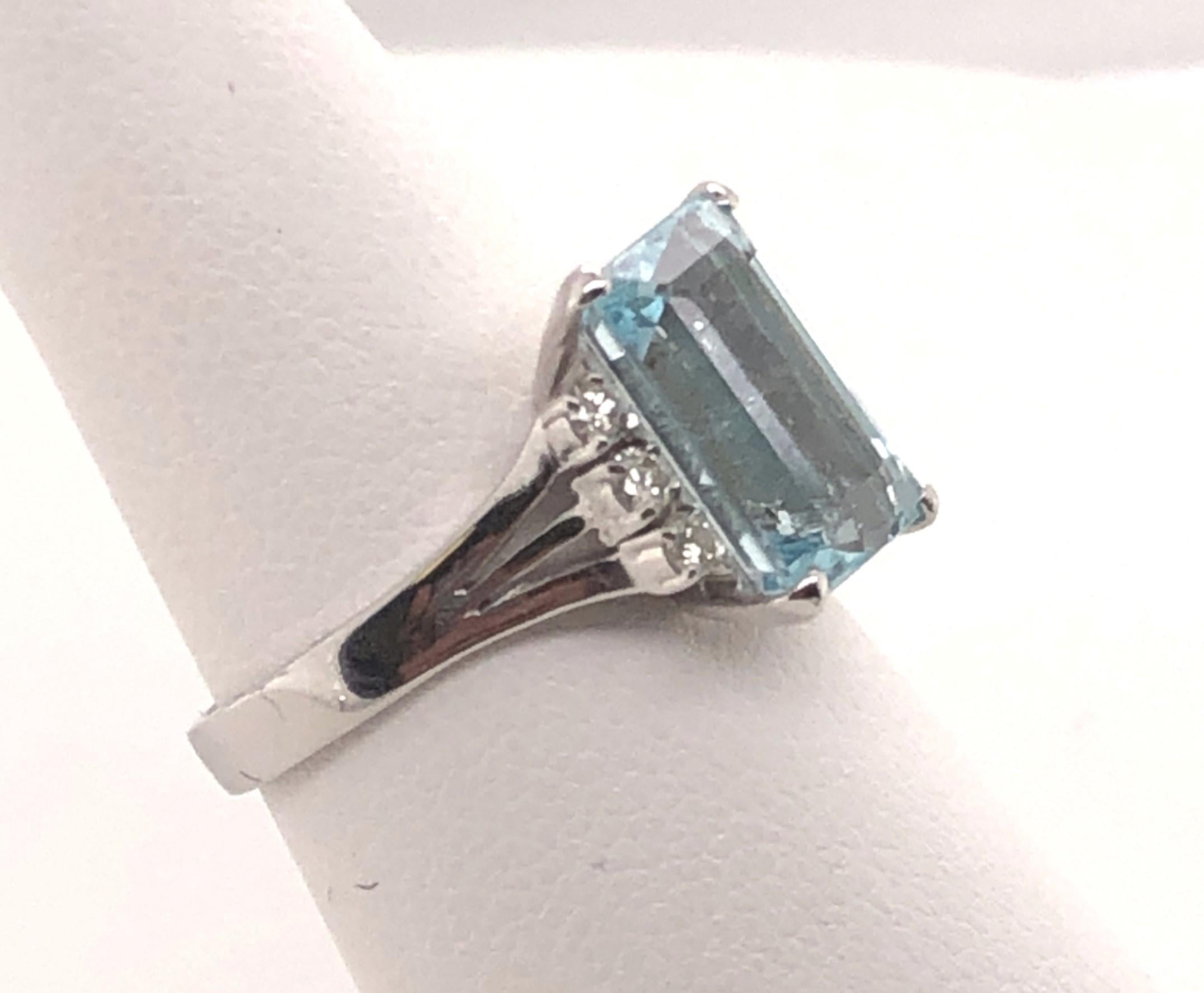 rose gold aquamarine ring