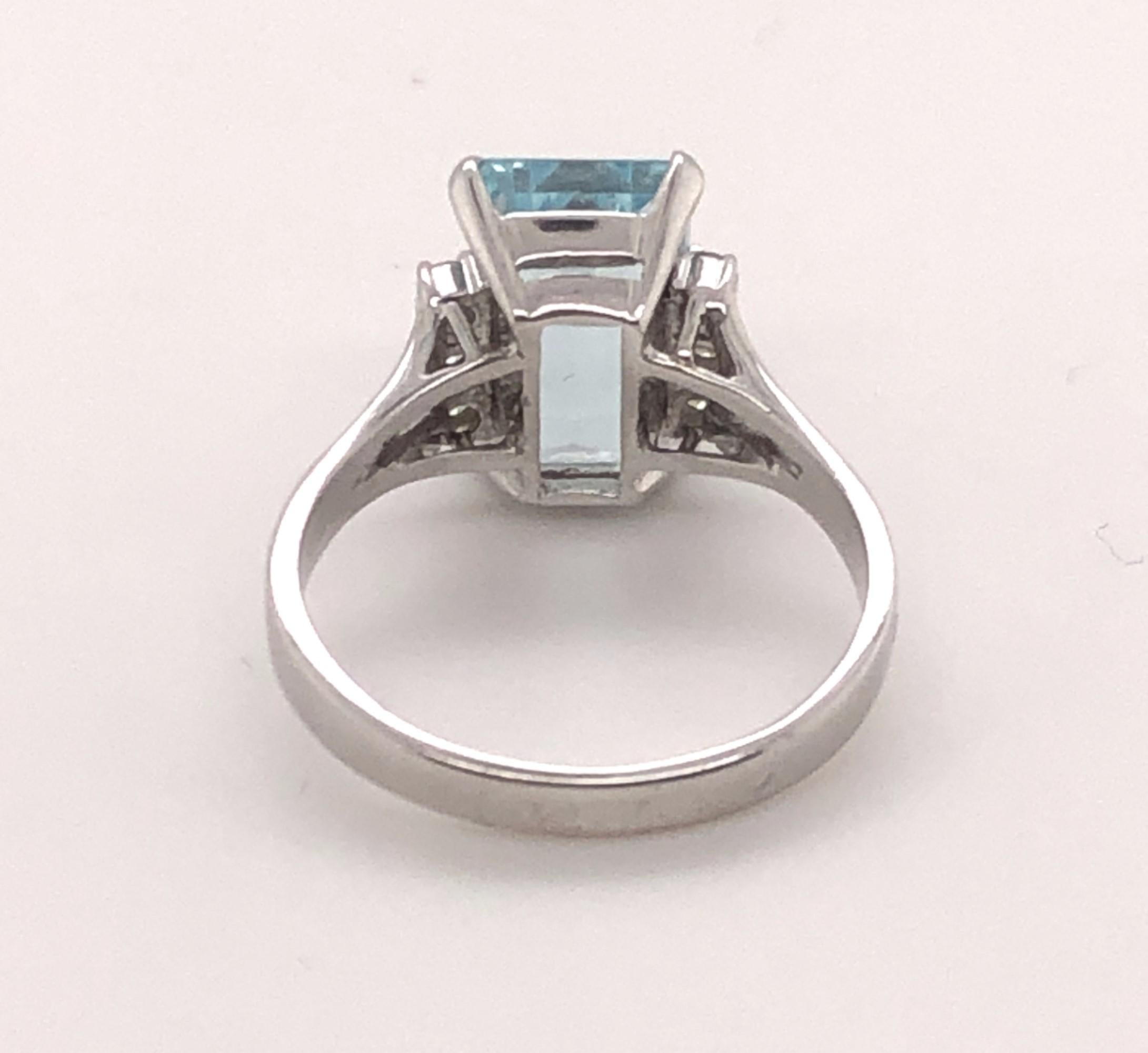 Modern 14 Karat White Gold Ring with 3.04 Carat Aquamarine and Diamond Ring