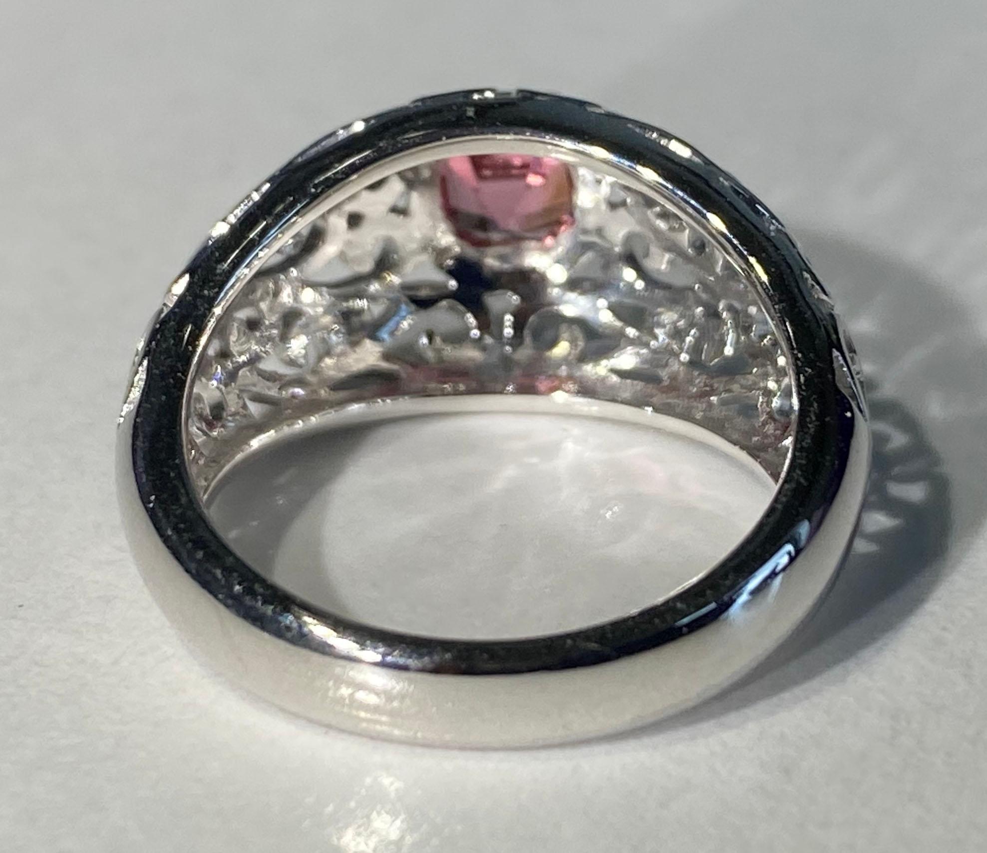 14kt White Gold Ring with Diamonds & Pink Spinel For Sale 6