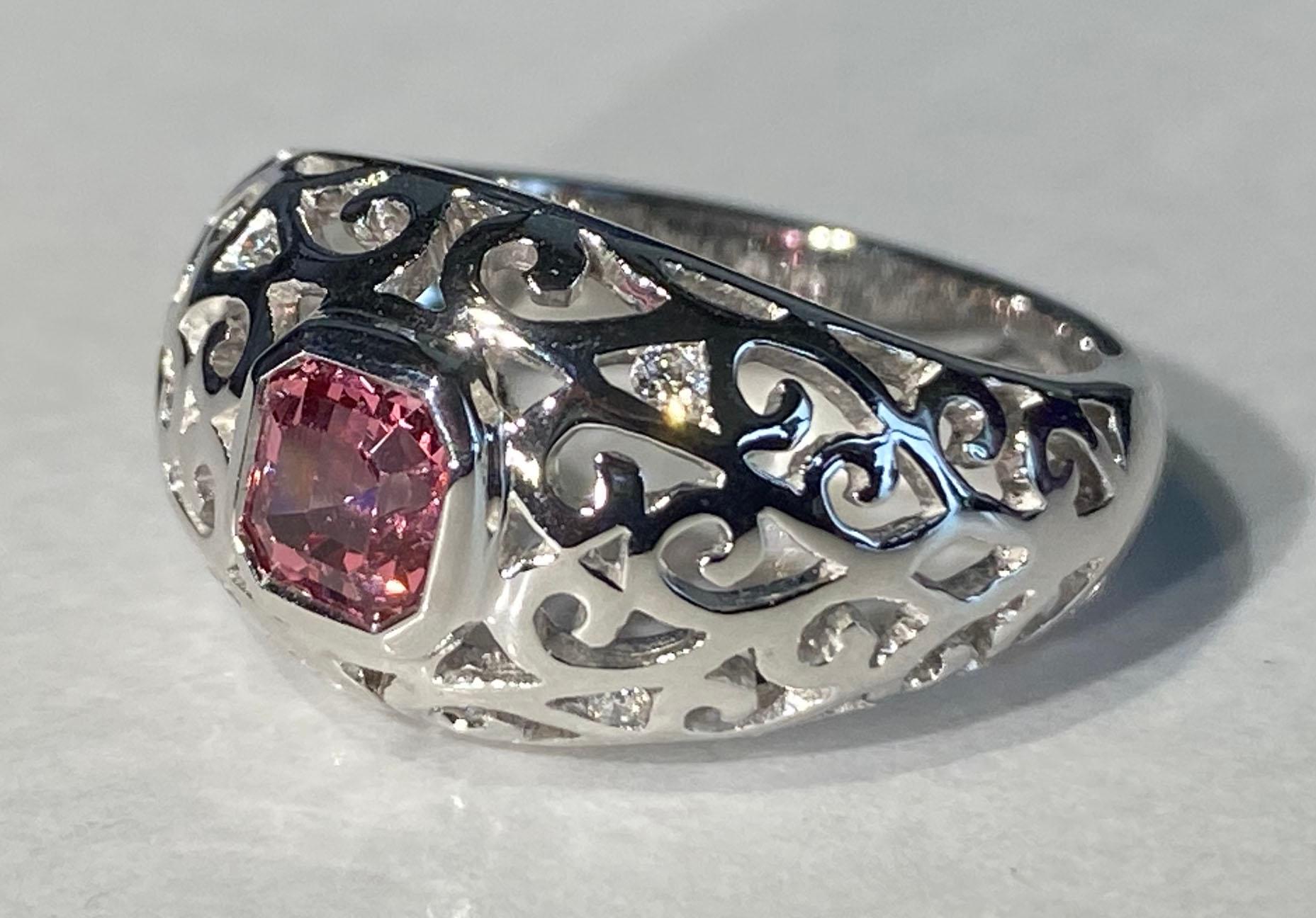 14kt White Gold Ring with Diamonds & Pink Spinel For Sale 12