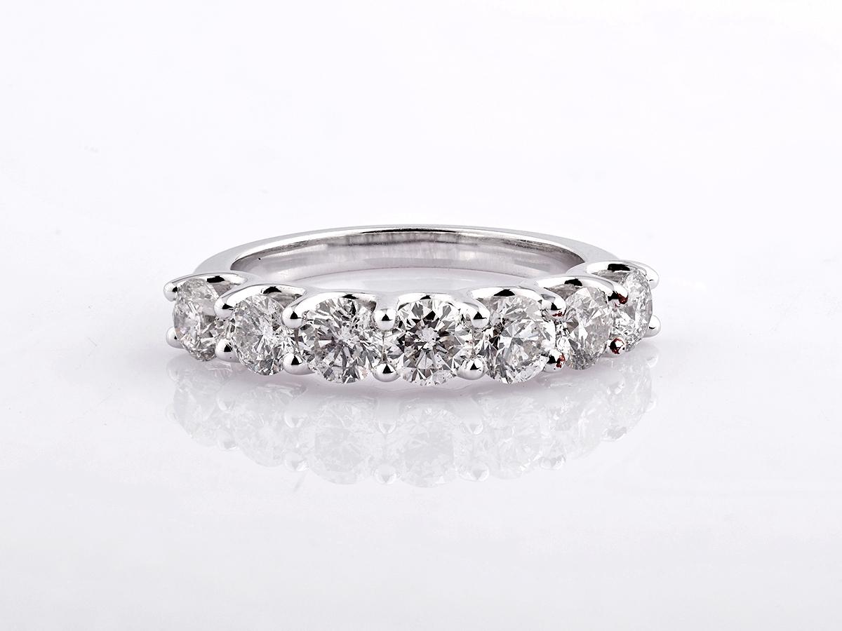 14KT Weißgold Runder Brillant Diamant Halbe Ewigkeit Ring im Angebot 1