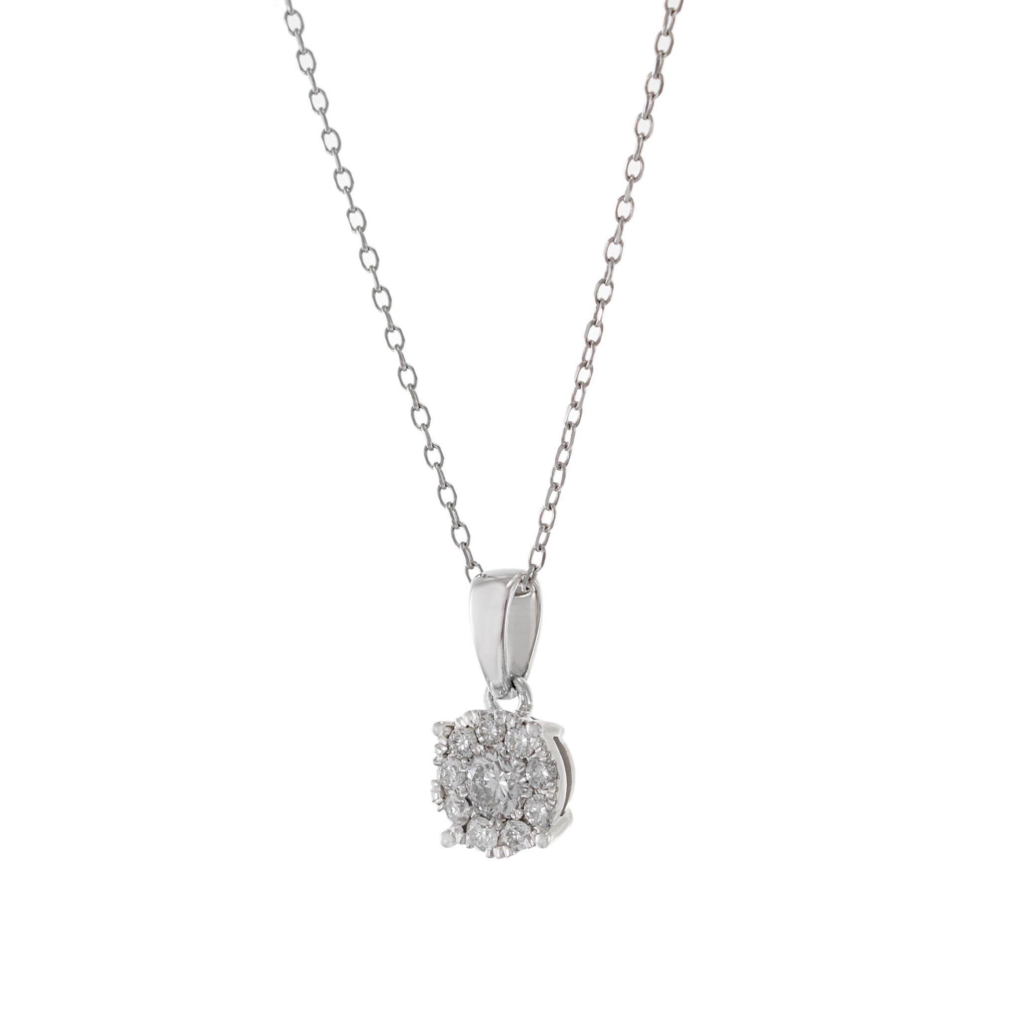 Moderne Pendentif grappe de diamants ronds en or blanc 14 carats en vente