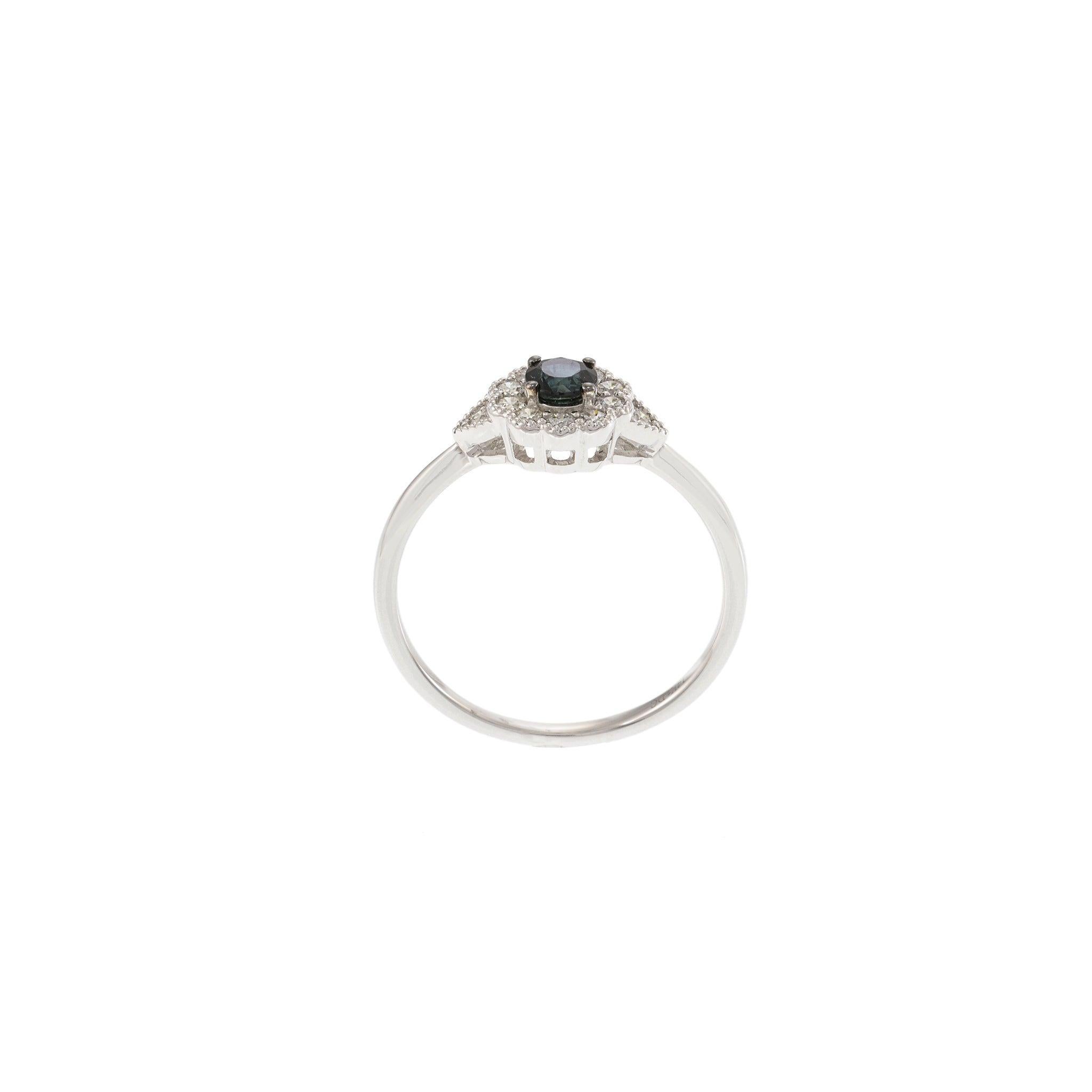 14KT White Gold Round Cut Diamond and Sapphire Flower Ring For Sale 1