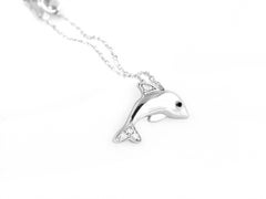 14KT White Gold Round Cut Diamond Dolphin Pendant Necklace
