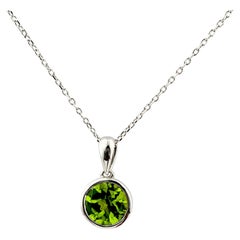 14KT White Gold Round Cut Peridot Bezel Solitaire Pendant Necklace