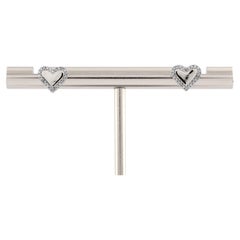 Orecchino a cuore in oro bianco 14KT con diamante rotondo radiante e aureola lucidata