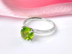 14KT White Gold Neoclassical Round Peridot Solitaire Ring