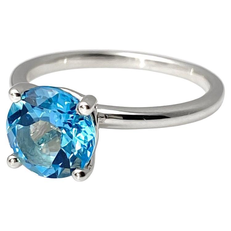 14KT White Gold Round Swiss Blue Topaz Solitaire Ring