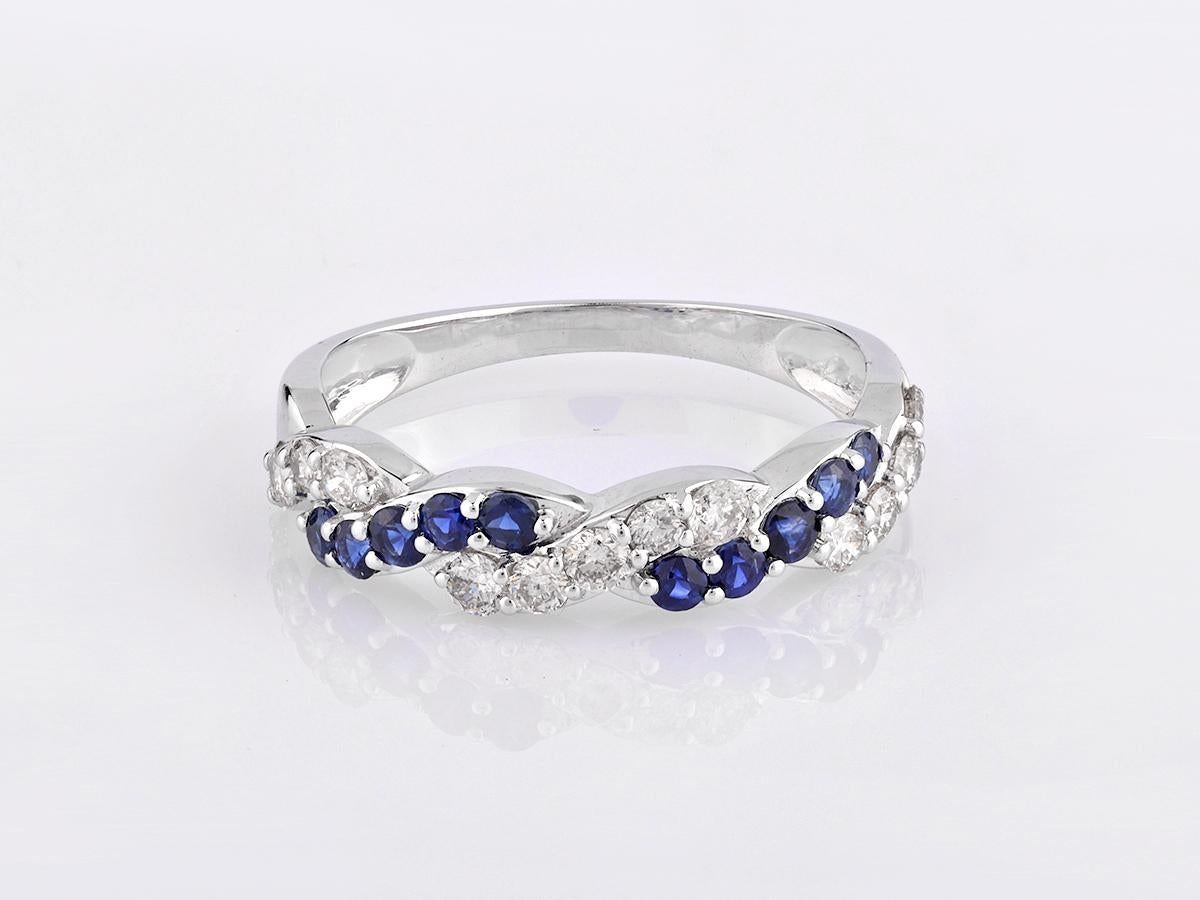 Art Déco Anello Twist con zaffiro e diamante in oro bianco 14KT in vendita