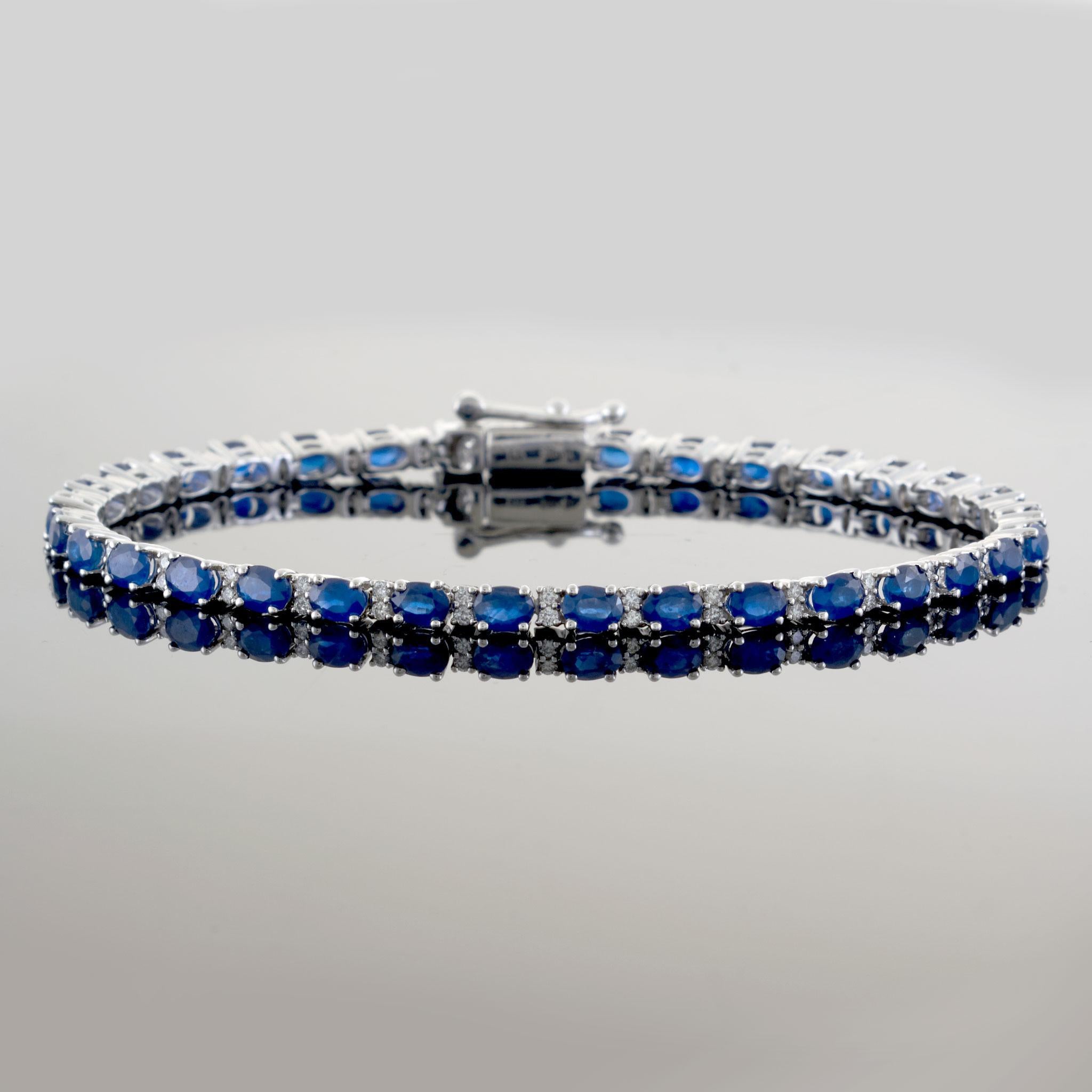 Moderno Bracciale tennis in oro bianco 14KT con zaffiro e diamanti in vendita