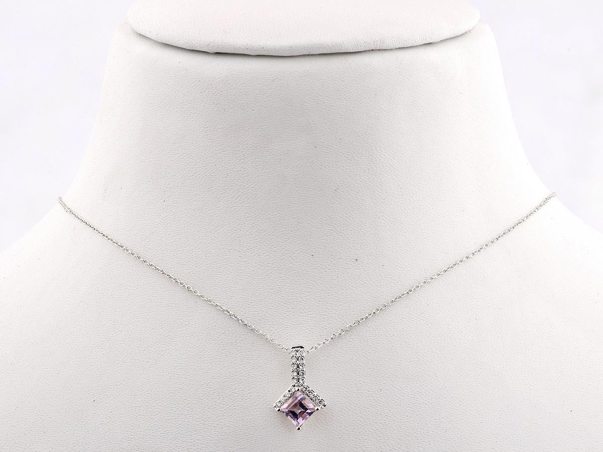 Contemporain Pendentif pendentif carré en or blanc 14KT avec améthyste et diamant en vente