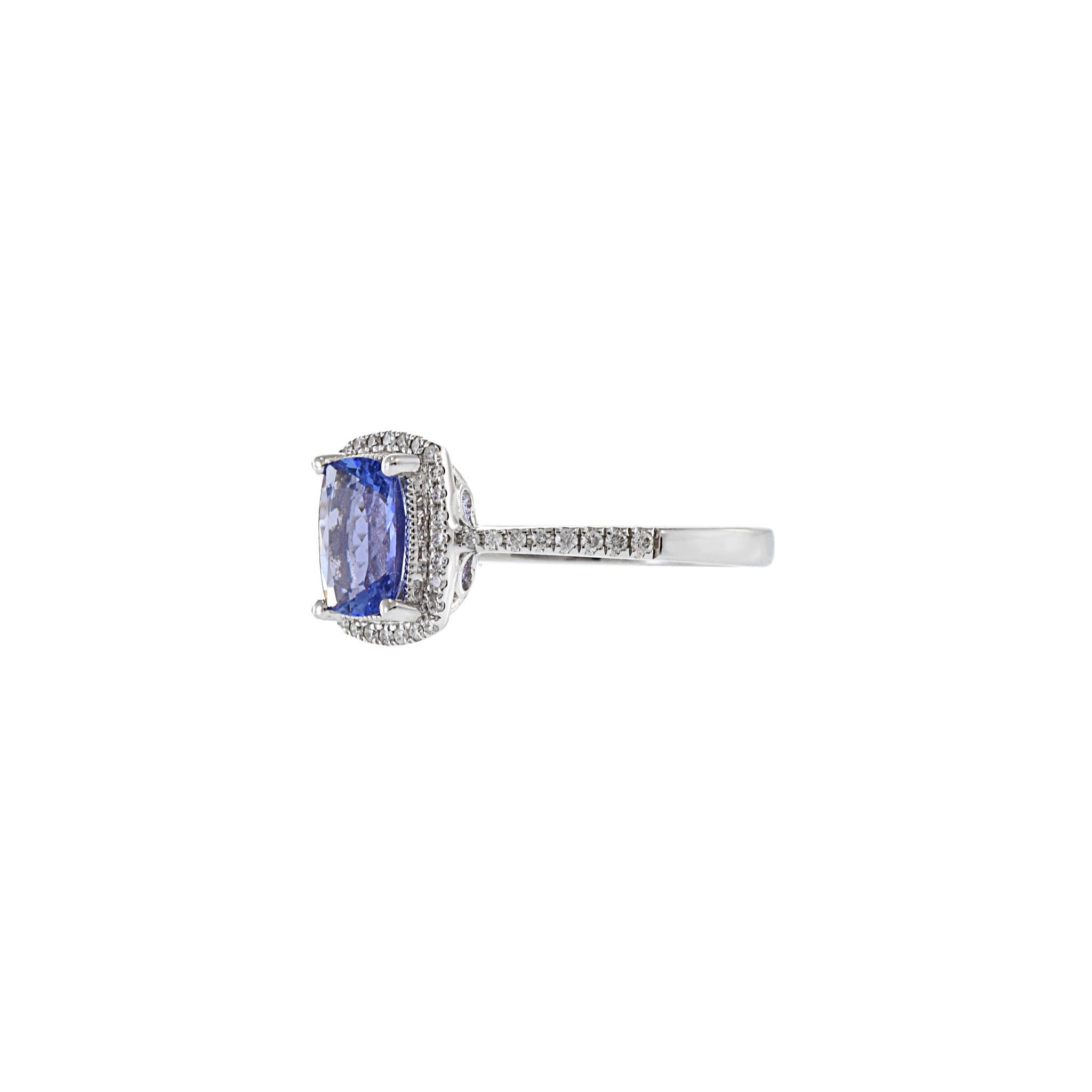14KT Weißgold Tansanit und Diamantring (Smaragdschliff) im Angebot