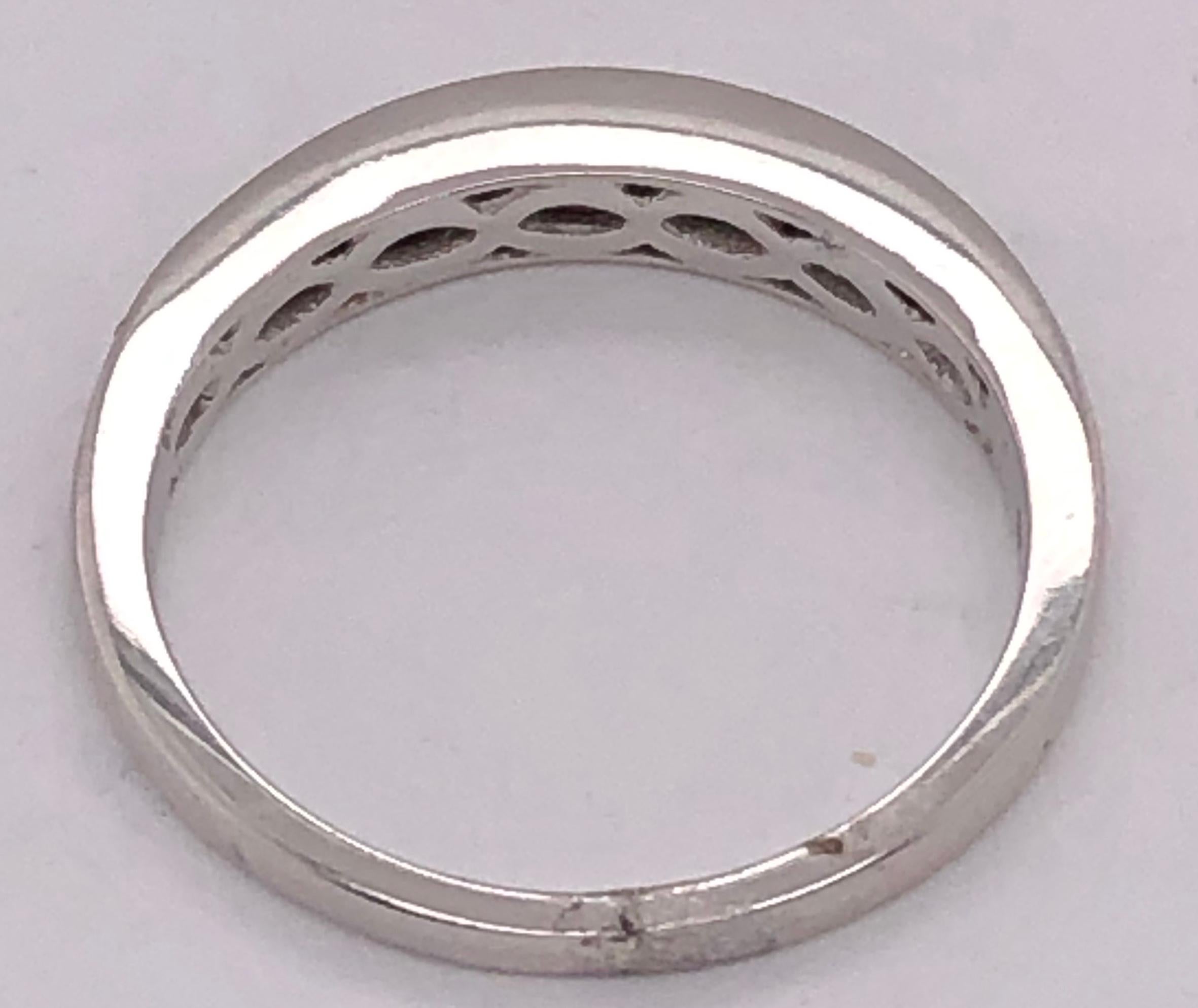 14 Karat White Gold Wedding Band Anniversary Ring with Diamonds 0.45 TDW For Sale 3