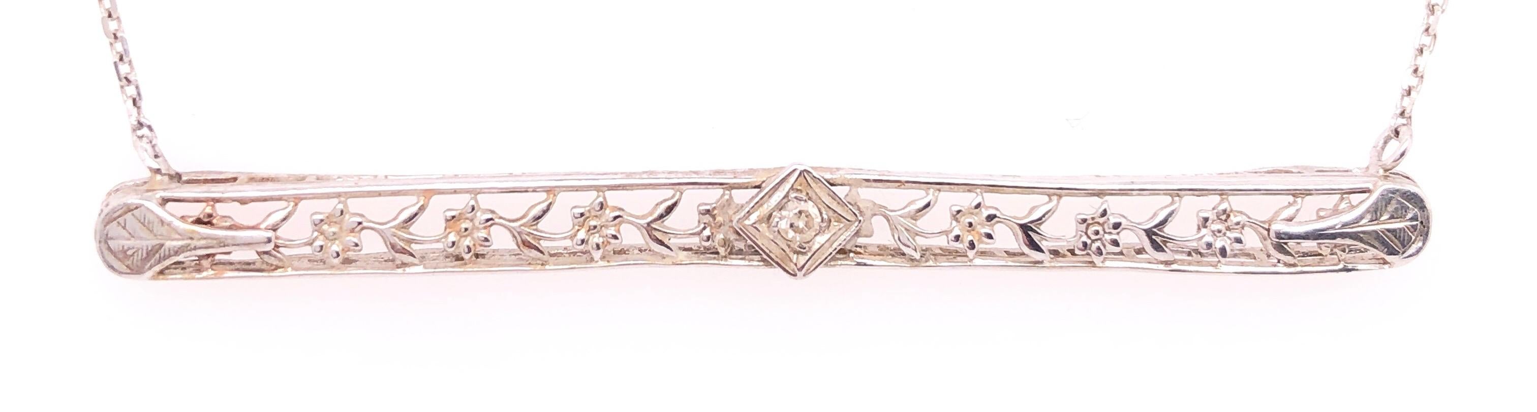 14 Karat White Gold with Center Diamond Bar Pendant Necklace 0.05 TDW For Sale 1