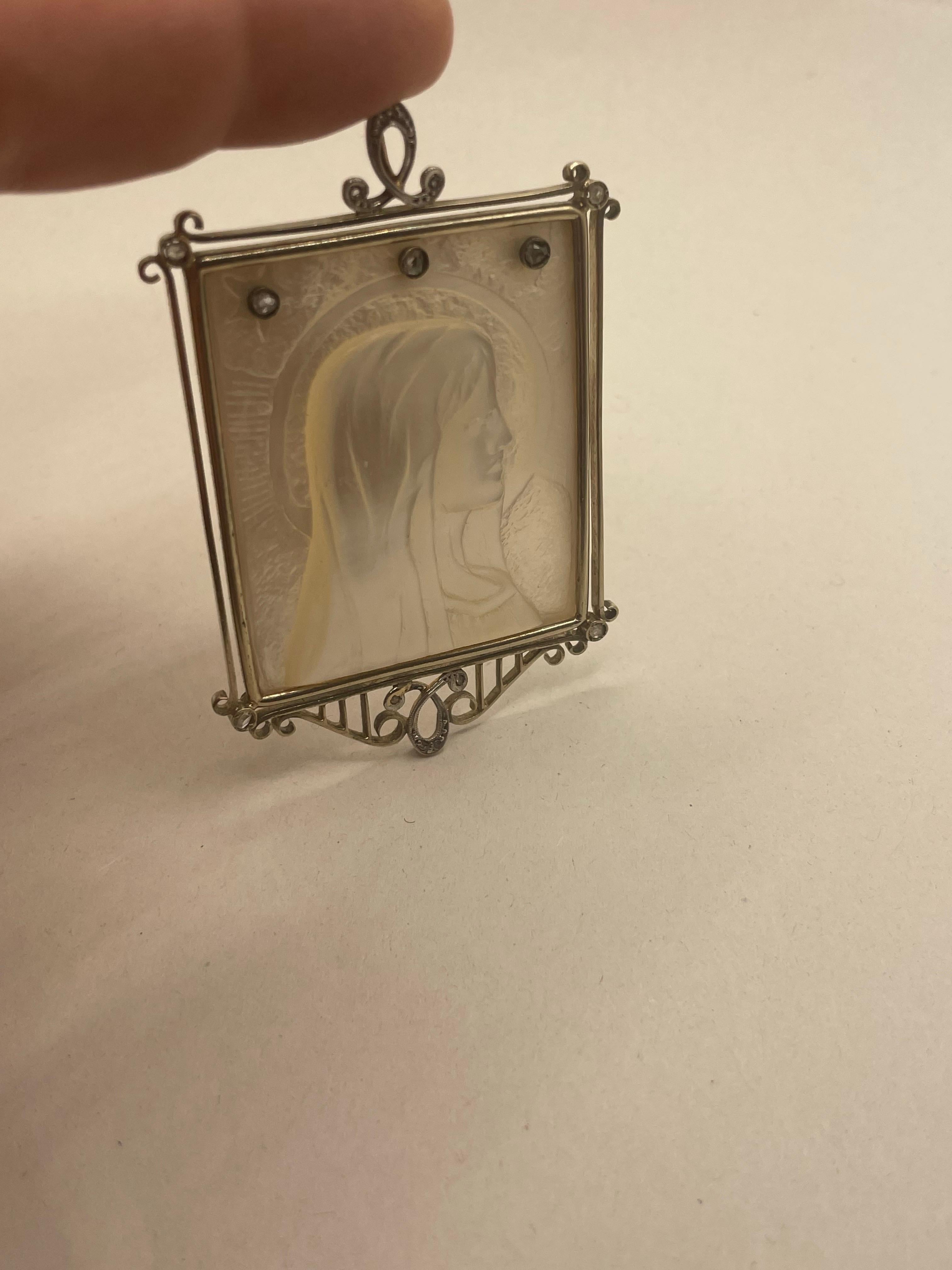 14kt white & yellow gold mine cut diamonds shell cameo of woman with halo For Sale 7