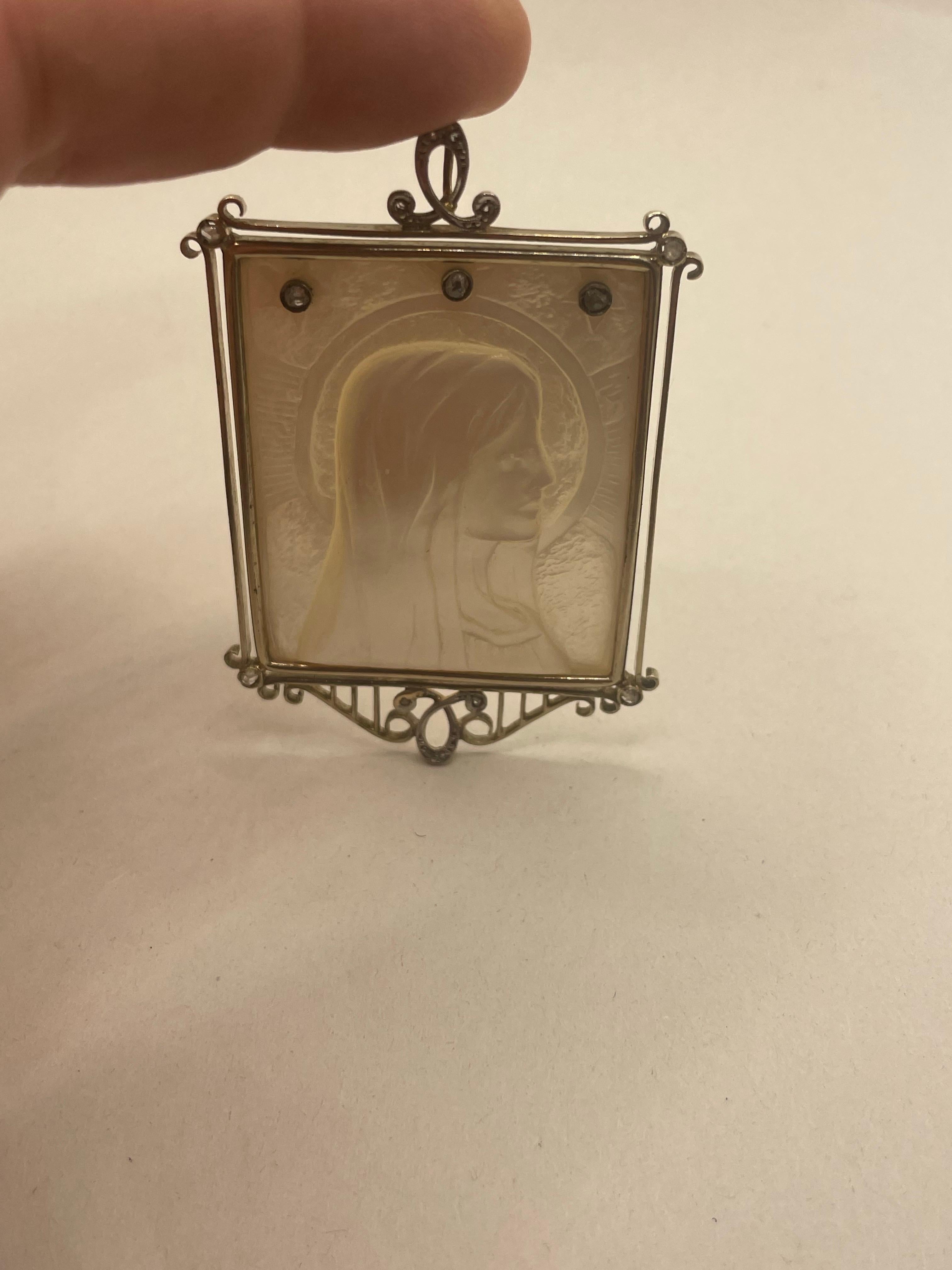 14kt white & yellow gold mine cut diamonds shell cameo of woman with halo For Sale 9