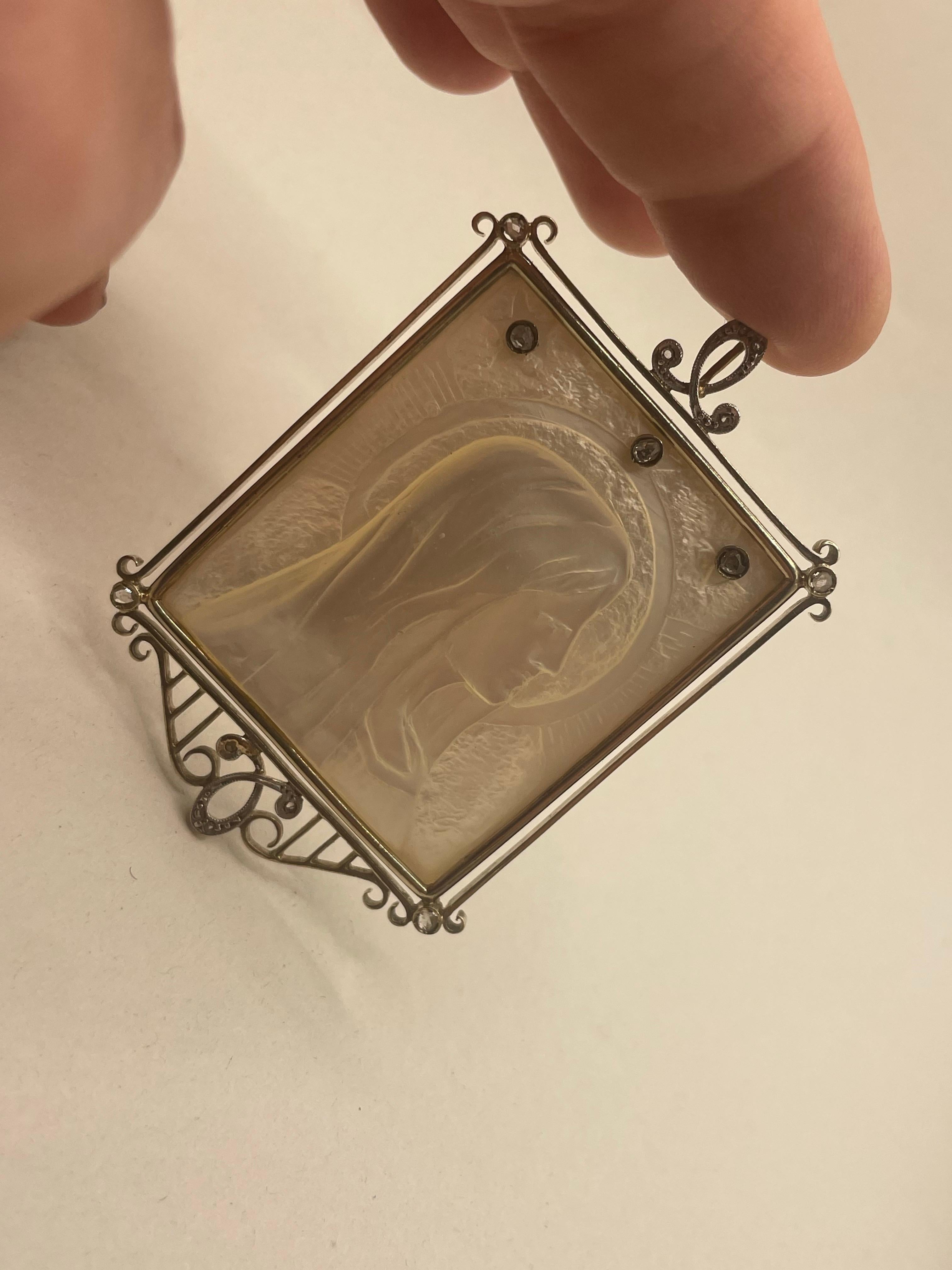 Jugendstil 14kt white & yellow gold mine cut diamonds shell cameo of woman with halo For Sale