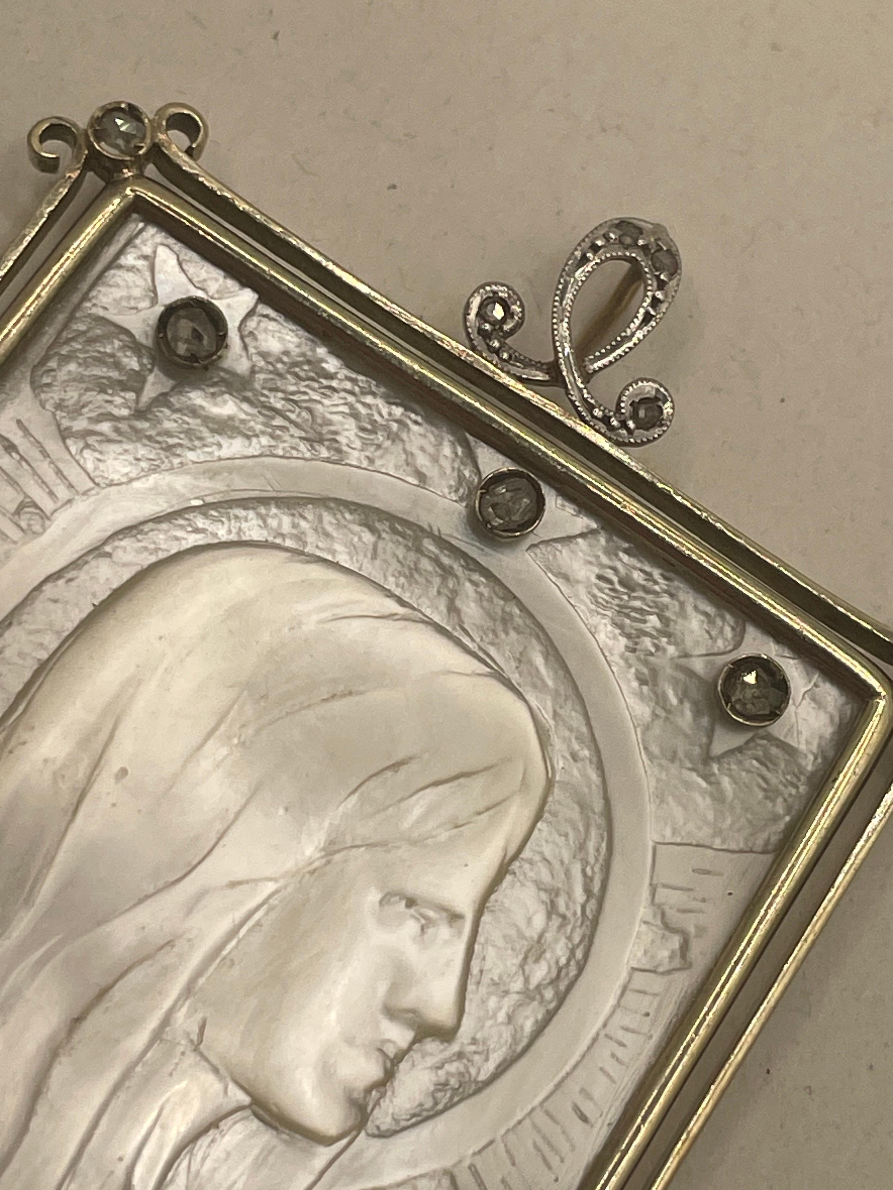 Women's or Men's 14kt white & yellow gold mine cut diamonds shell cameo of woman with halo For Sale