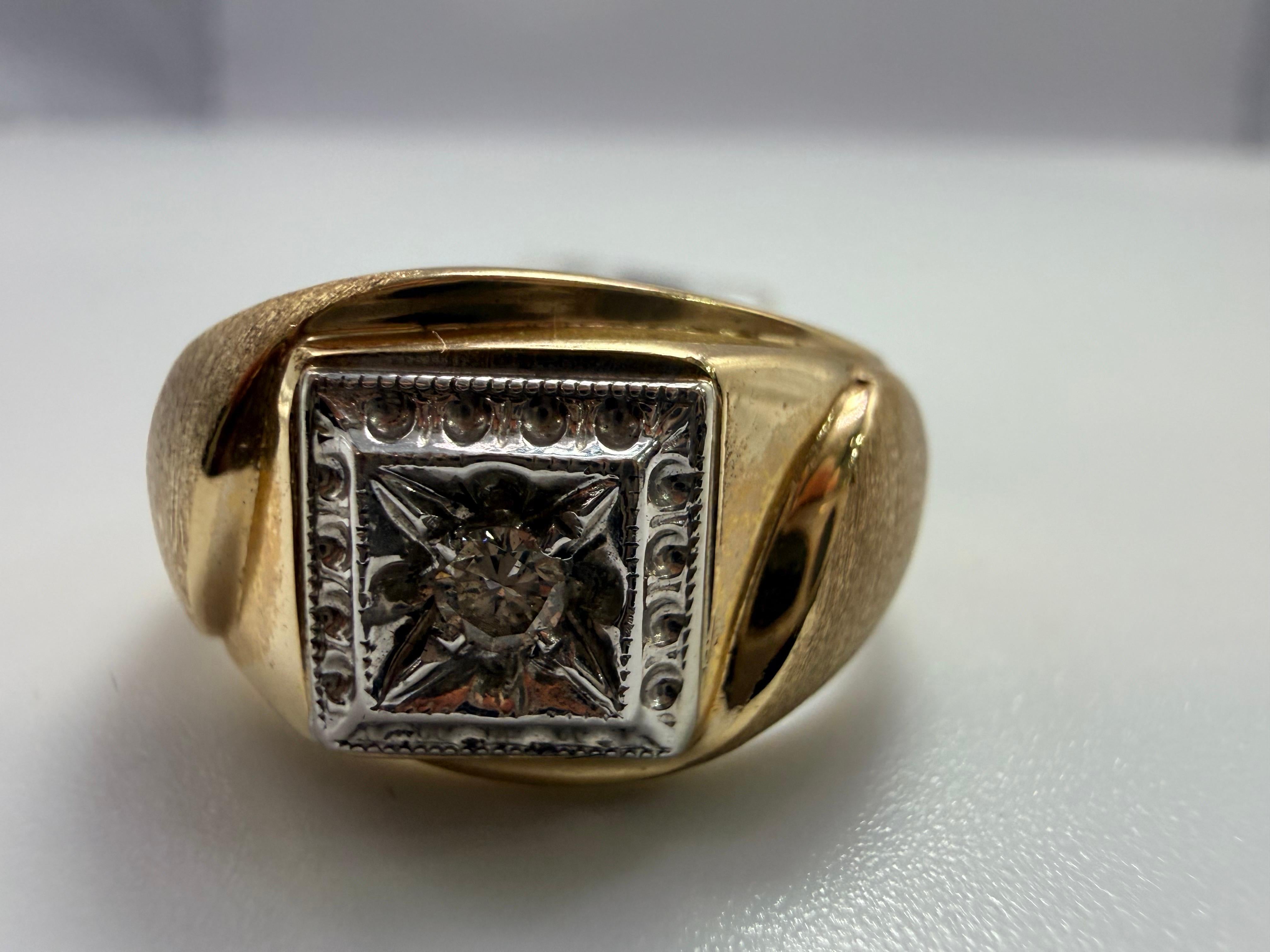 Anello con diamante giallo 14KT Anello con diamante da uomo anno sconosciuto in vendita 2