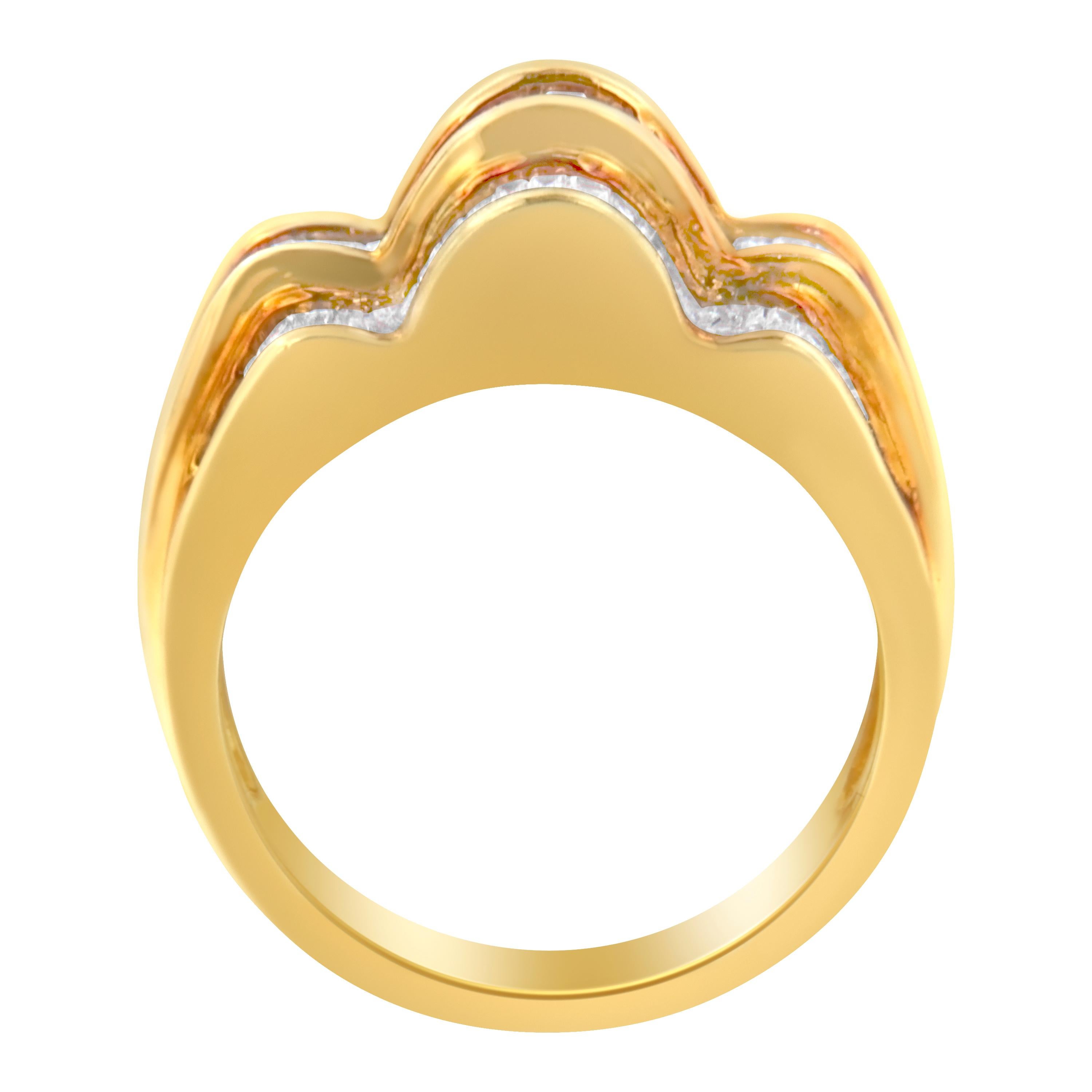 Moderno Anello a fascia con più file di diamanti in oro giallo 14KT da 1 1/4 di carato in vendita