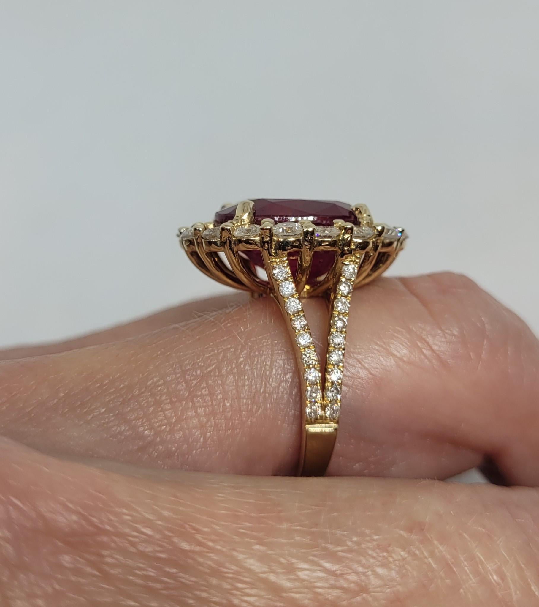 Modern 14kt Yellow Gold 10.90ct Ruby1.67cttw Diamond Ring, Certified Appraisal, 8.2 Gr For Sale