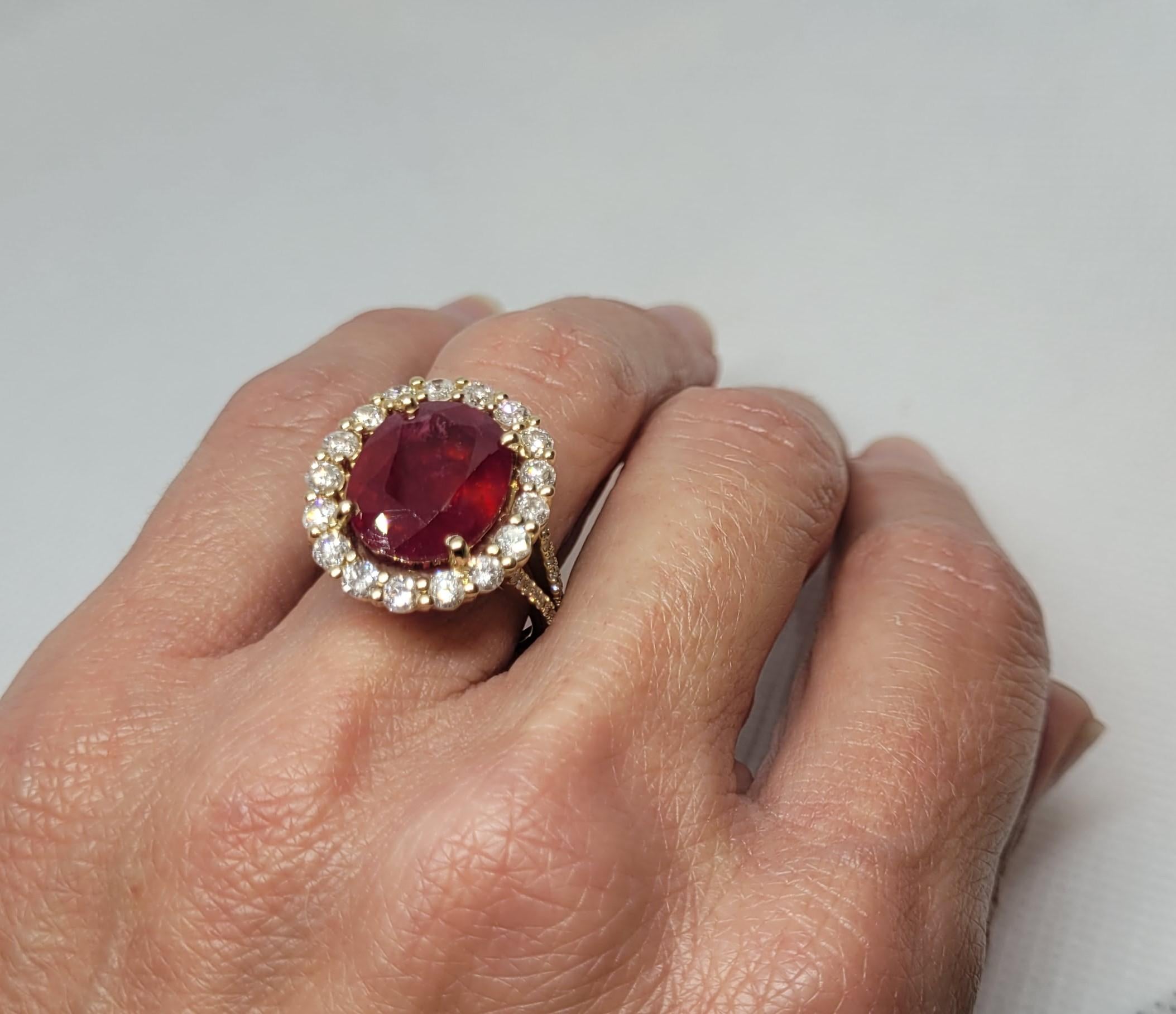 14kt Yellow Gold 10.90ct Ruby1.67cttw Diamond Ring, Certified Appraisal, 8.2 Gr For Sale 1