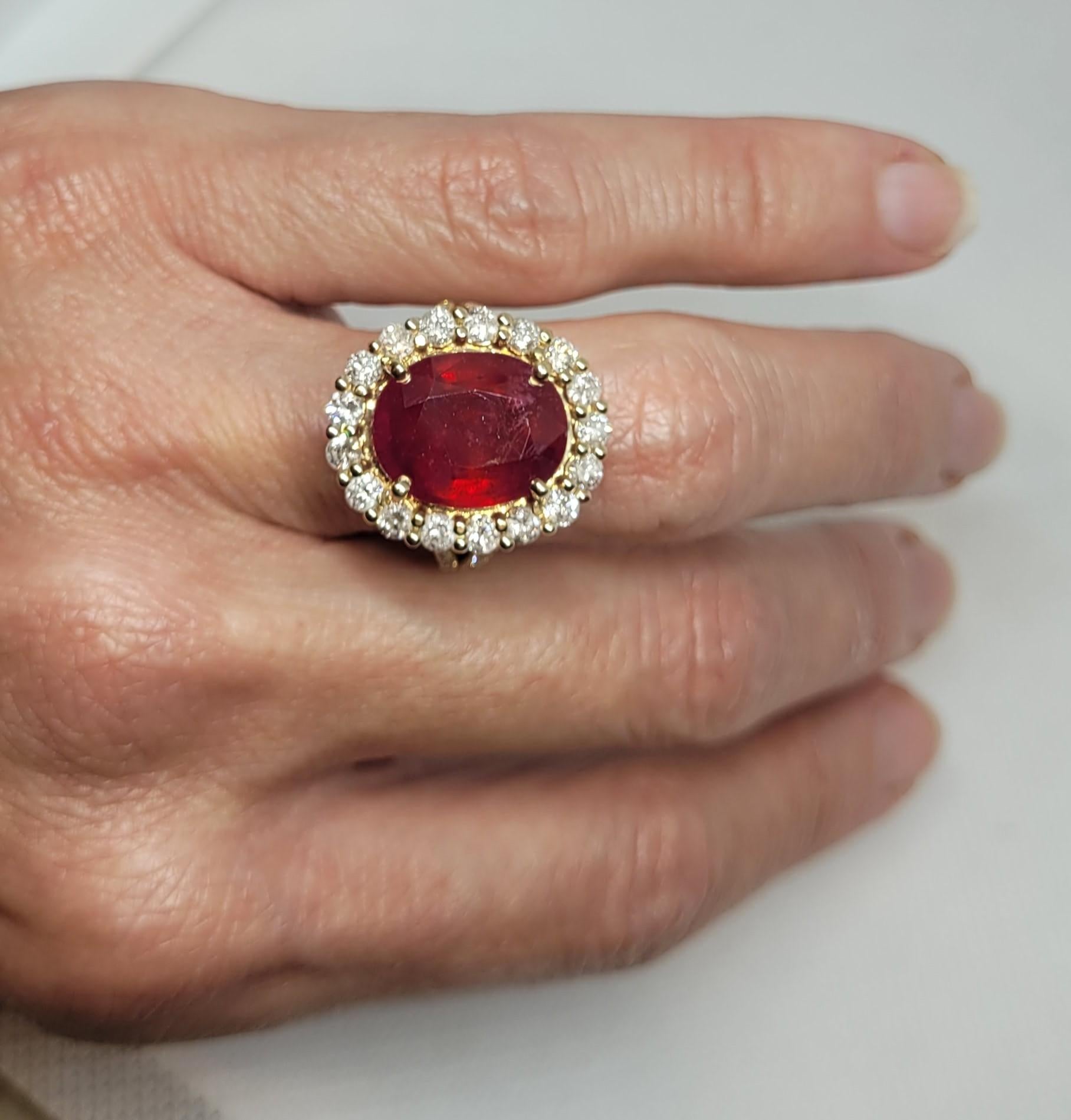 14kt Yellow Gold 10.90ct Ruby1.67cttw Diamond Ring, Certified Appraisal, 8.2 Gr For Sale 2
