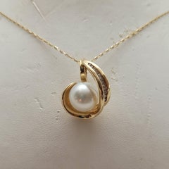 14kt Yellow Gold 11mm Cultured Pearl Diamond Pendant Enhancer .15cttw, 6.7 grams