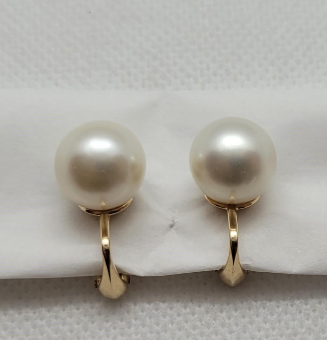 Orecchini di perle in oro giallo 14kt da 12,6 mm, a clip, grigio medio bianco, 8,5 gr, fine in vendita 1
