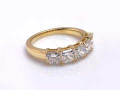 Bague en or jaune 14 carats sertie de cinq diamants taille princesse d'un poids total de 2,0 carats