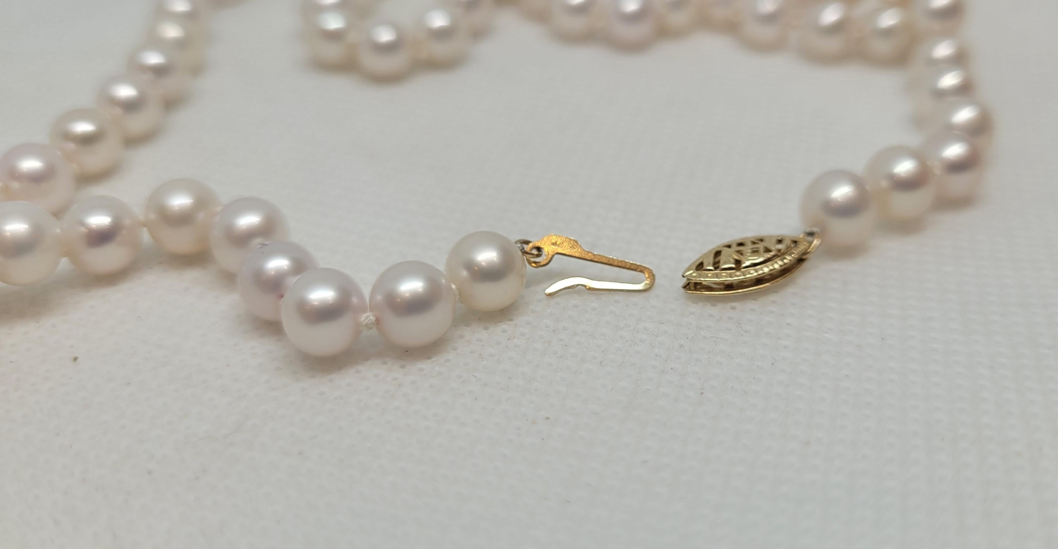 14kt Yellow Gold 24 Inch Cultured Pearl Strand, Knotted, 6-7mm, Studs, Friction Pour femmes en vente
