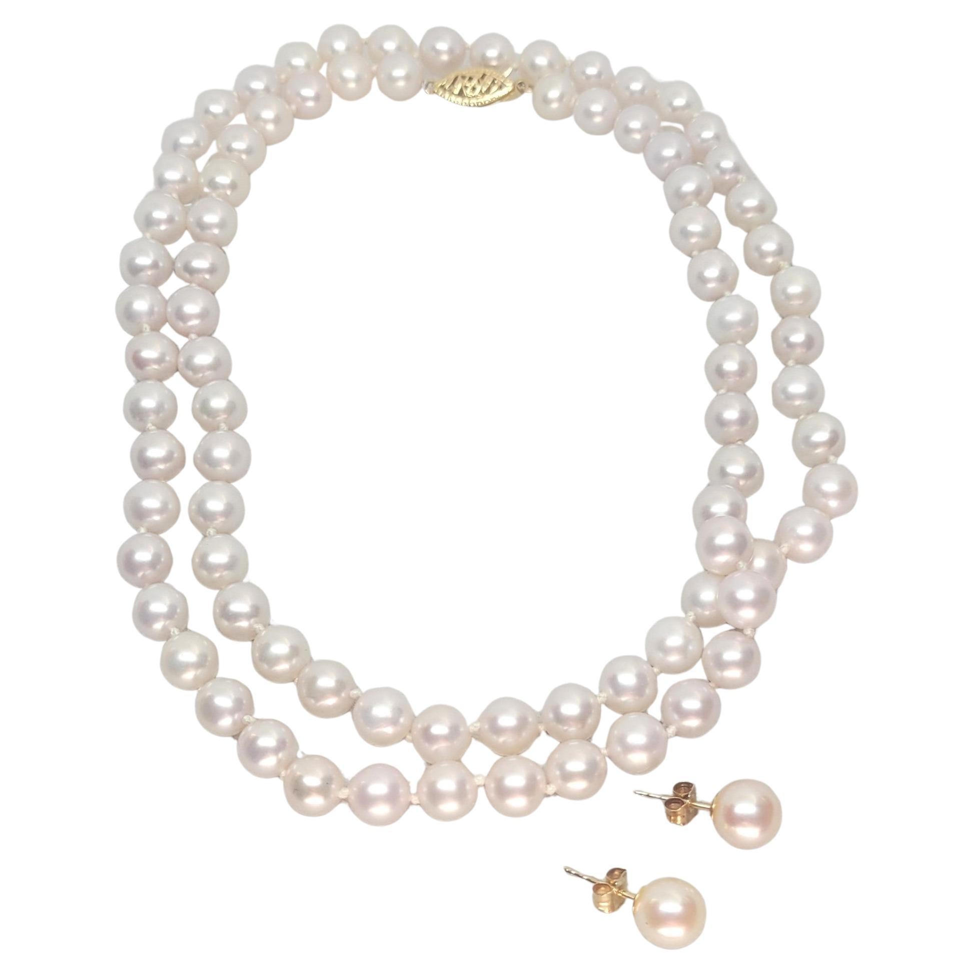 14kt Yellow Gold 24 Inch Cultured Pearl Strand, Knotted, 6-7mm, Studs, Friction en vente
