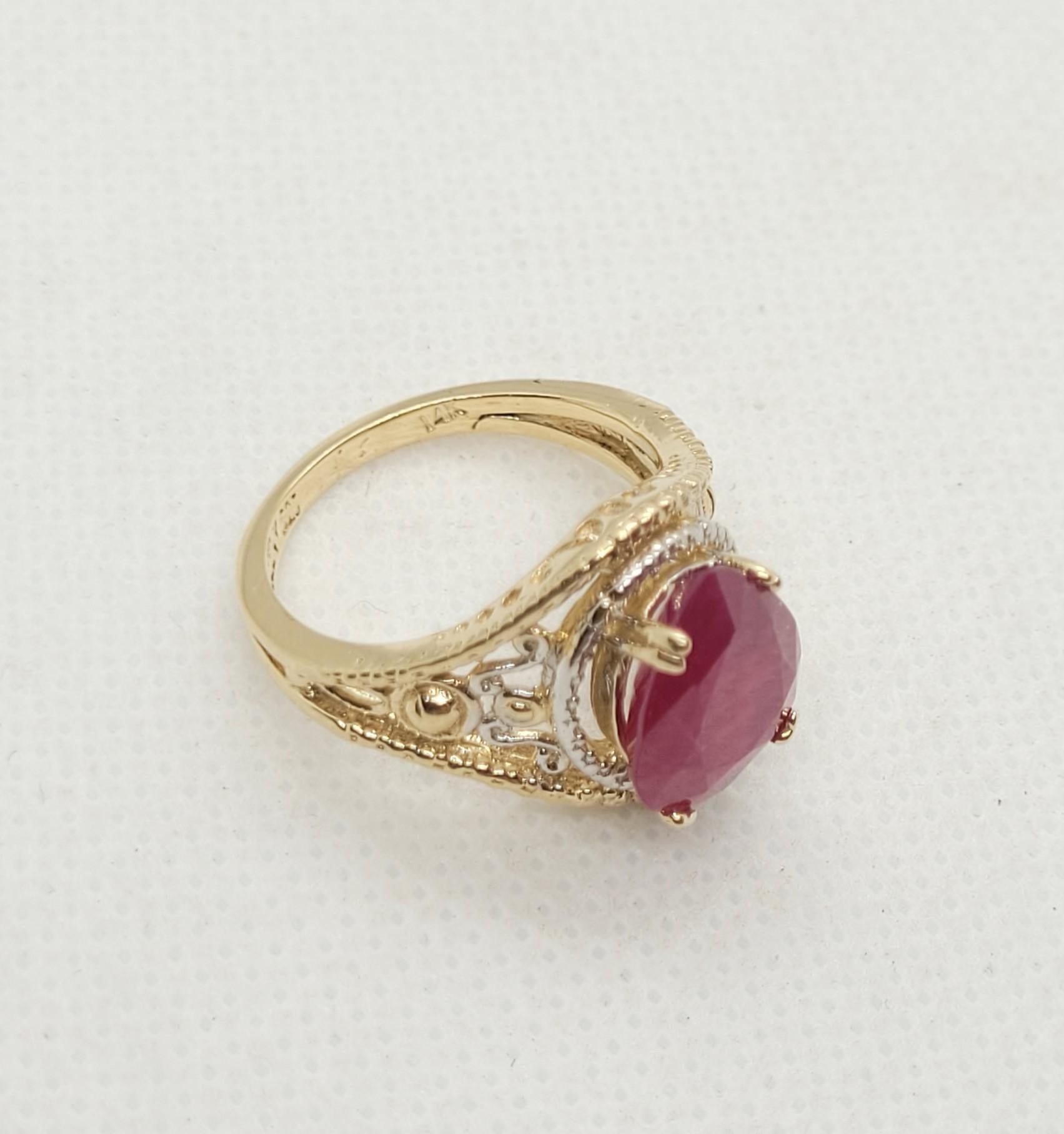 Anello in oro giallo 14kt con rubino perlato da 4,15 carati, misura 6,5, rapporto gemmologico, filigrana, 6 gr. In condizioni buone in vendita a San Diego, CA