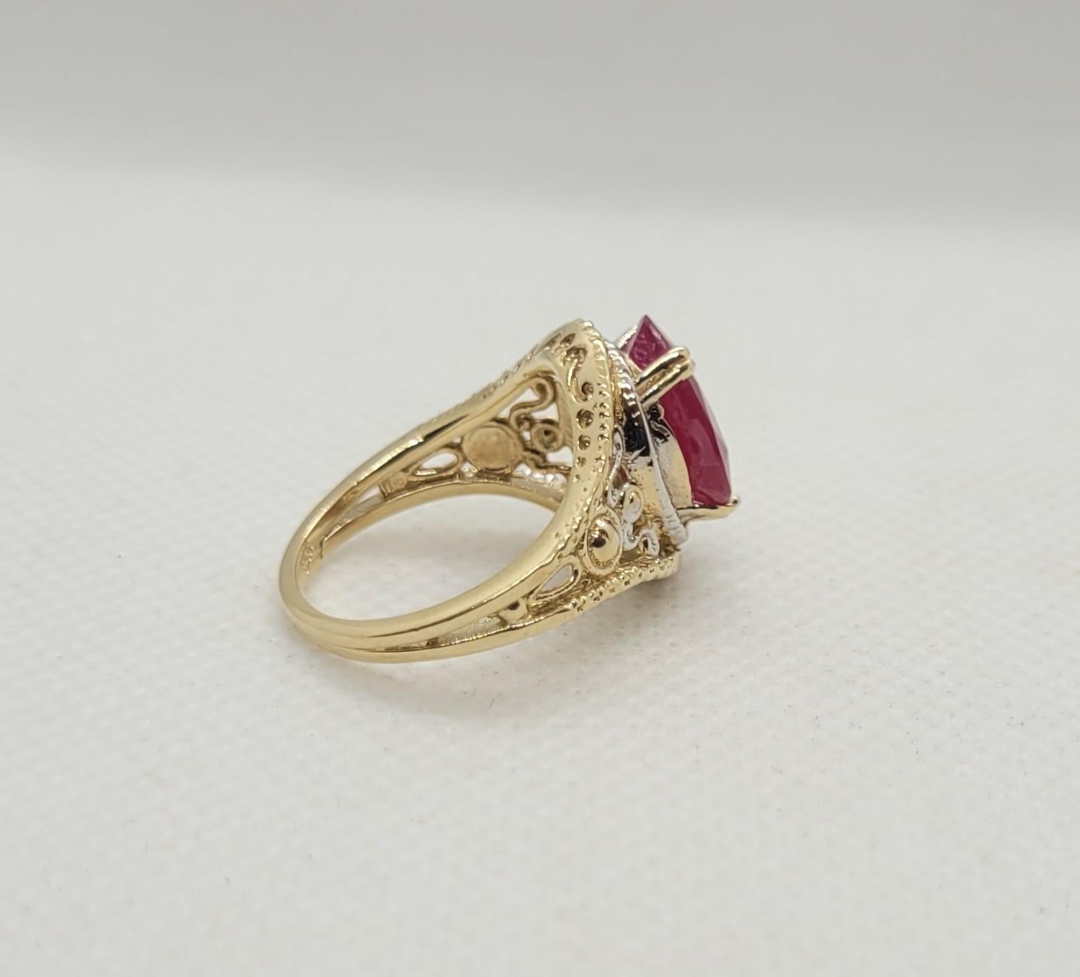 Anello in oro giallo 14kt con rubino perlato da 4,15 carati, misura 6,5, rapporto gemmologico, filigrana, 6 gr. in vendita 1